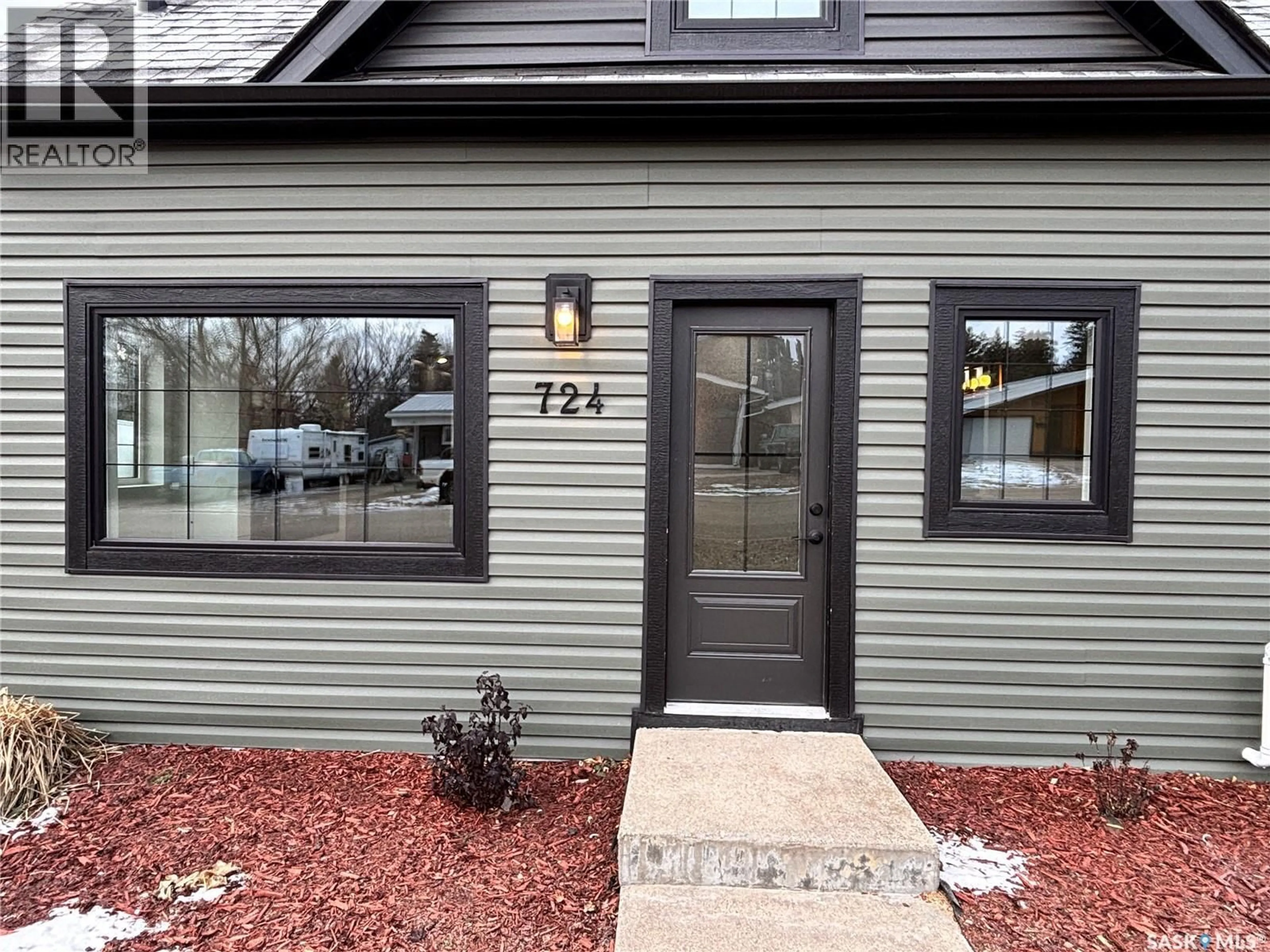 Home with vinyl exterior material, street for 724 ST ANNES AVENUE, Bruno Saskatchewan S0K0S0