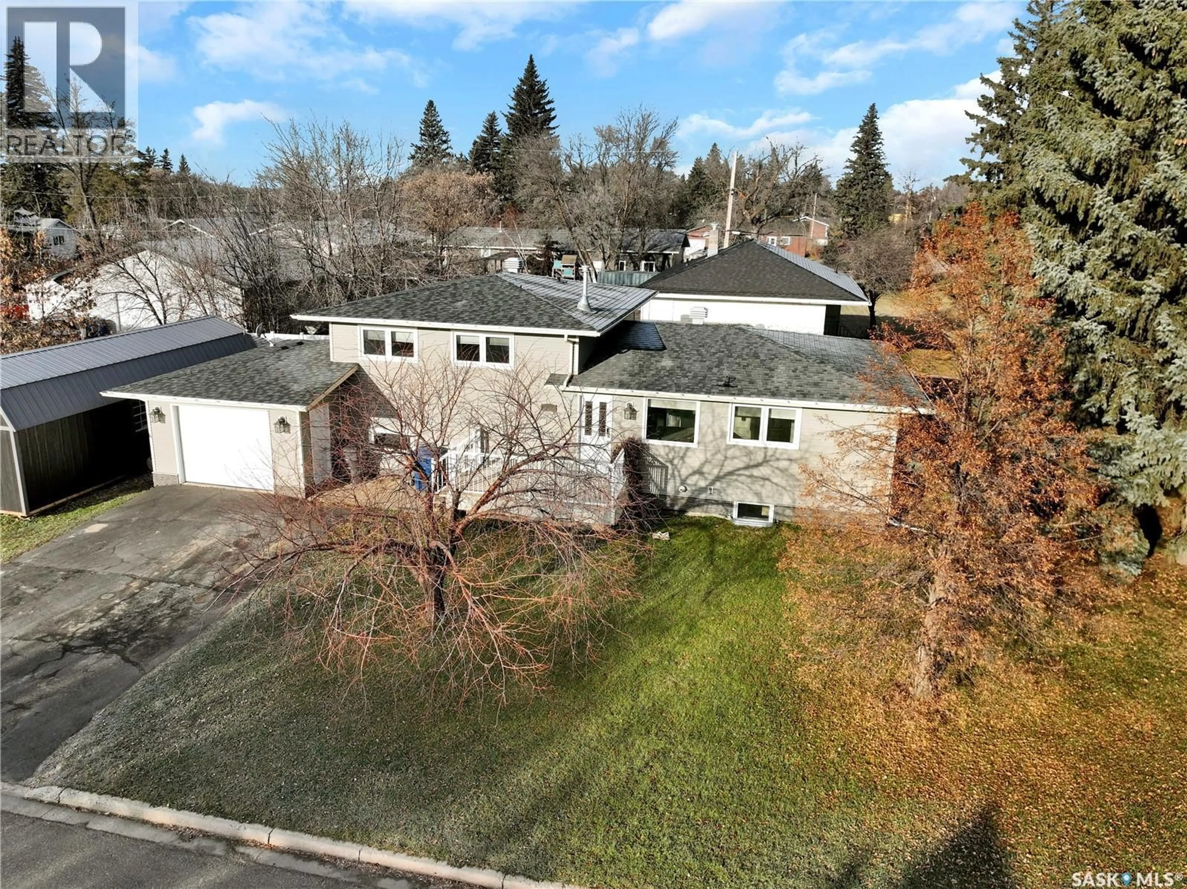 A pic from outside/outdoor area/front of a property/back of a property/a pic from drone, street for 112 CARLTON STREET, Rocanville Saskatchewan S0A3L0