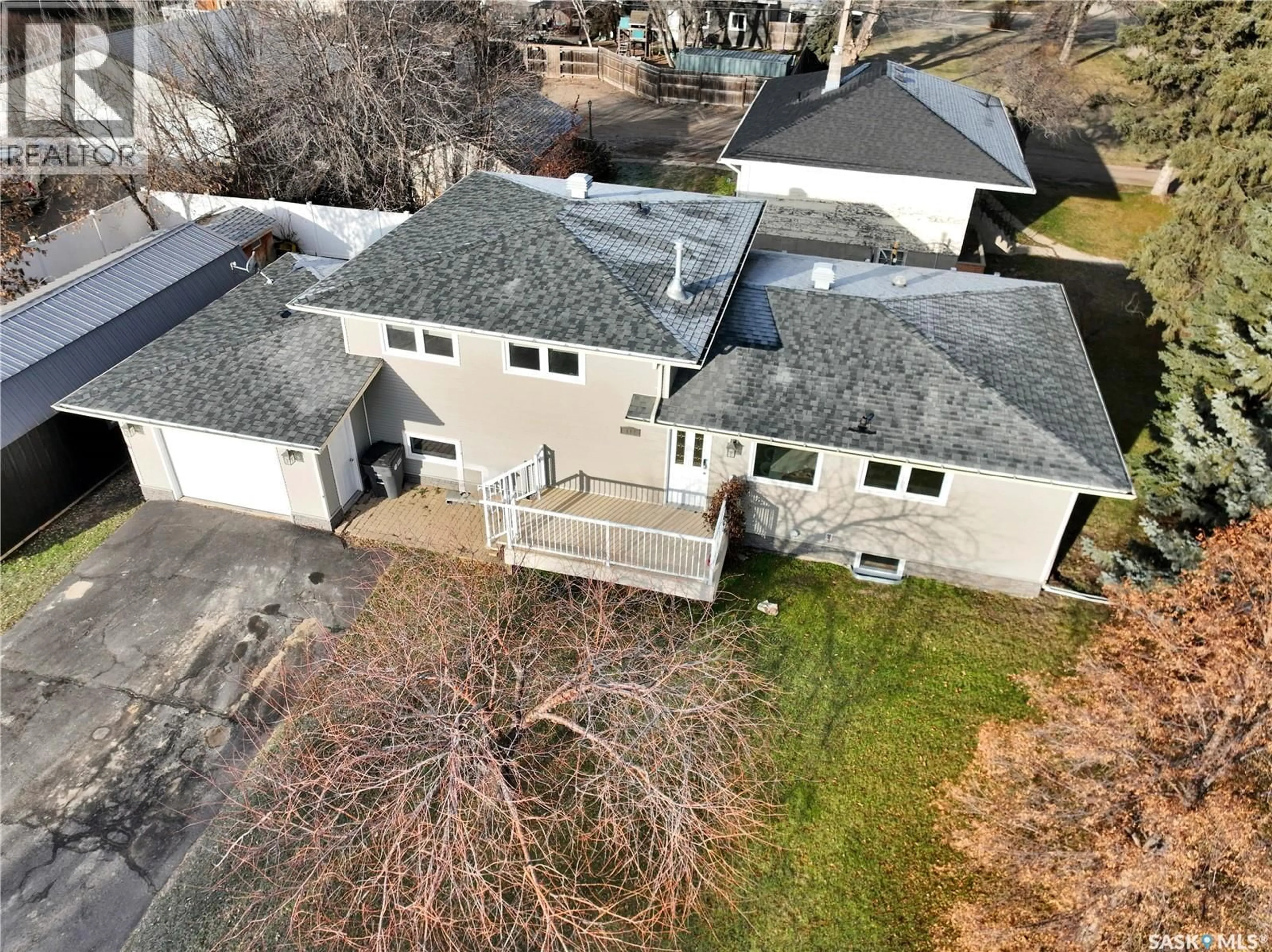 A pic from outside/outdoor area/front of a property/back of a property/a pic from drone, unknown for 112 CARLTON STREET, Rocanville Saskatchewan S0A3L0