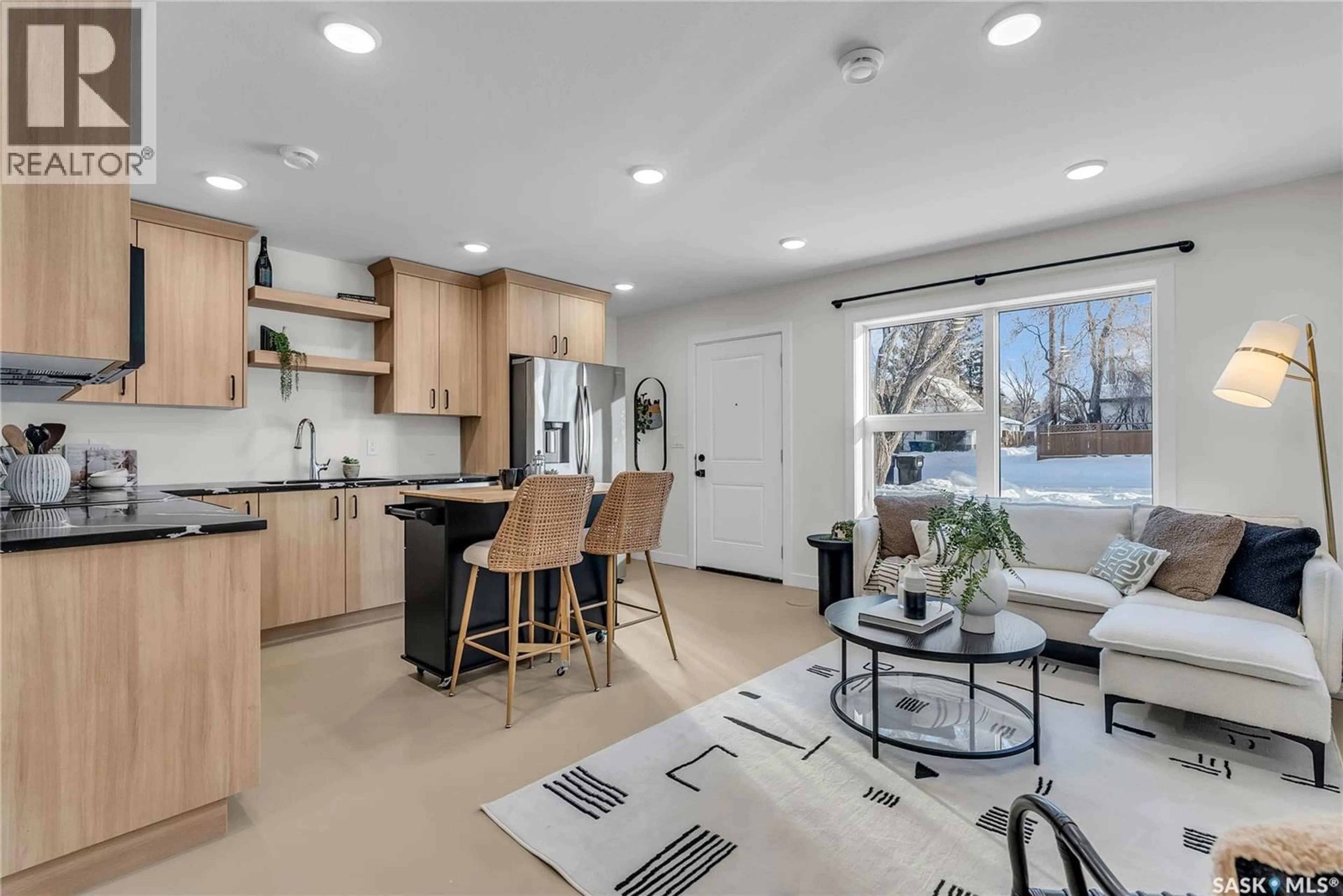 Open concept kitchen, unknown for 804 WELDON AVENUE, Saskatoon Saskatchewan S7M2V4