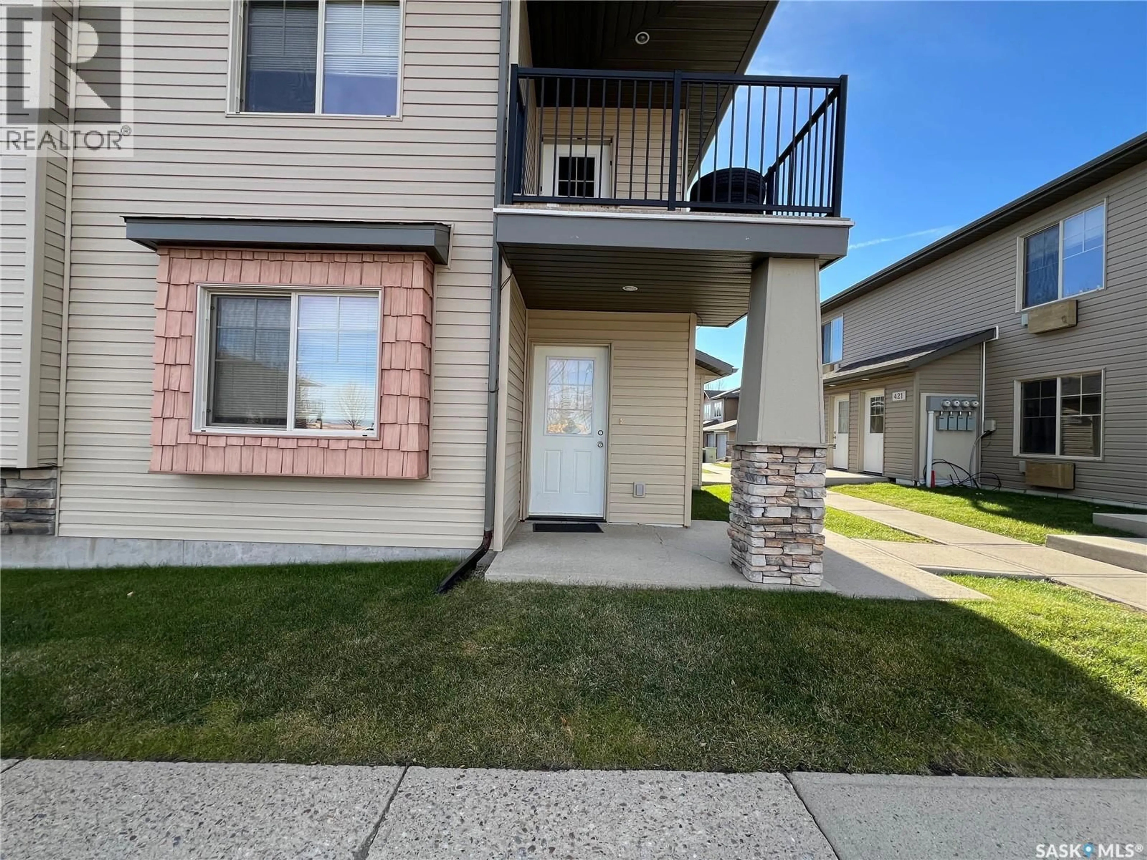 Patio, unknown for 700 - 304 BATTLEFORD TRAIL, Swift Current Saskatchewan S9H4V9