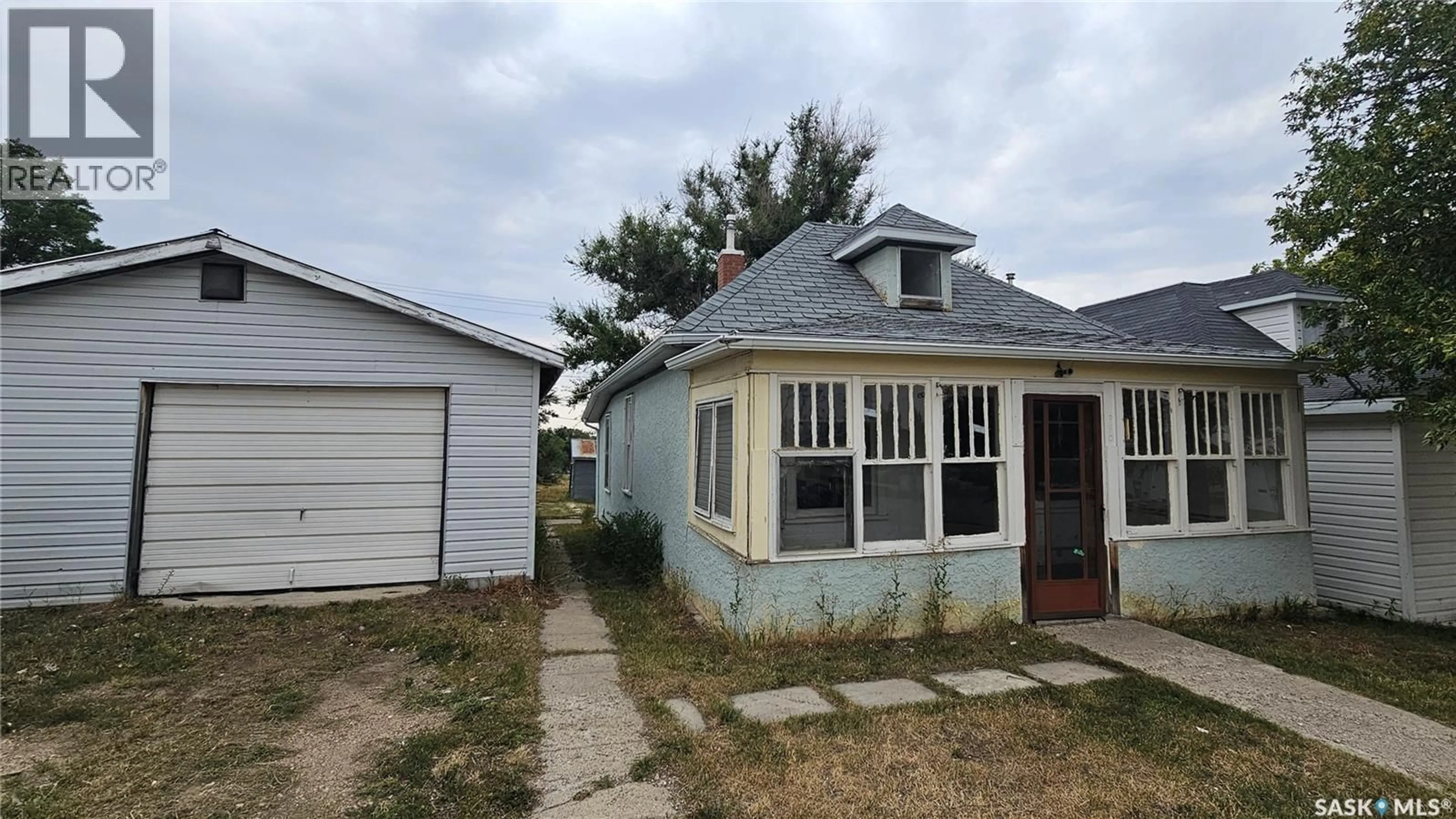 Unknown for 2470 PROTON AVENUE, Gull Lake Saskatchewan S0N1A0