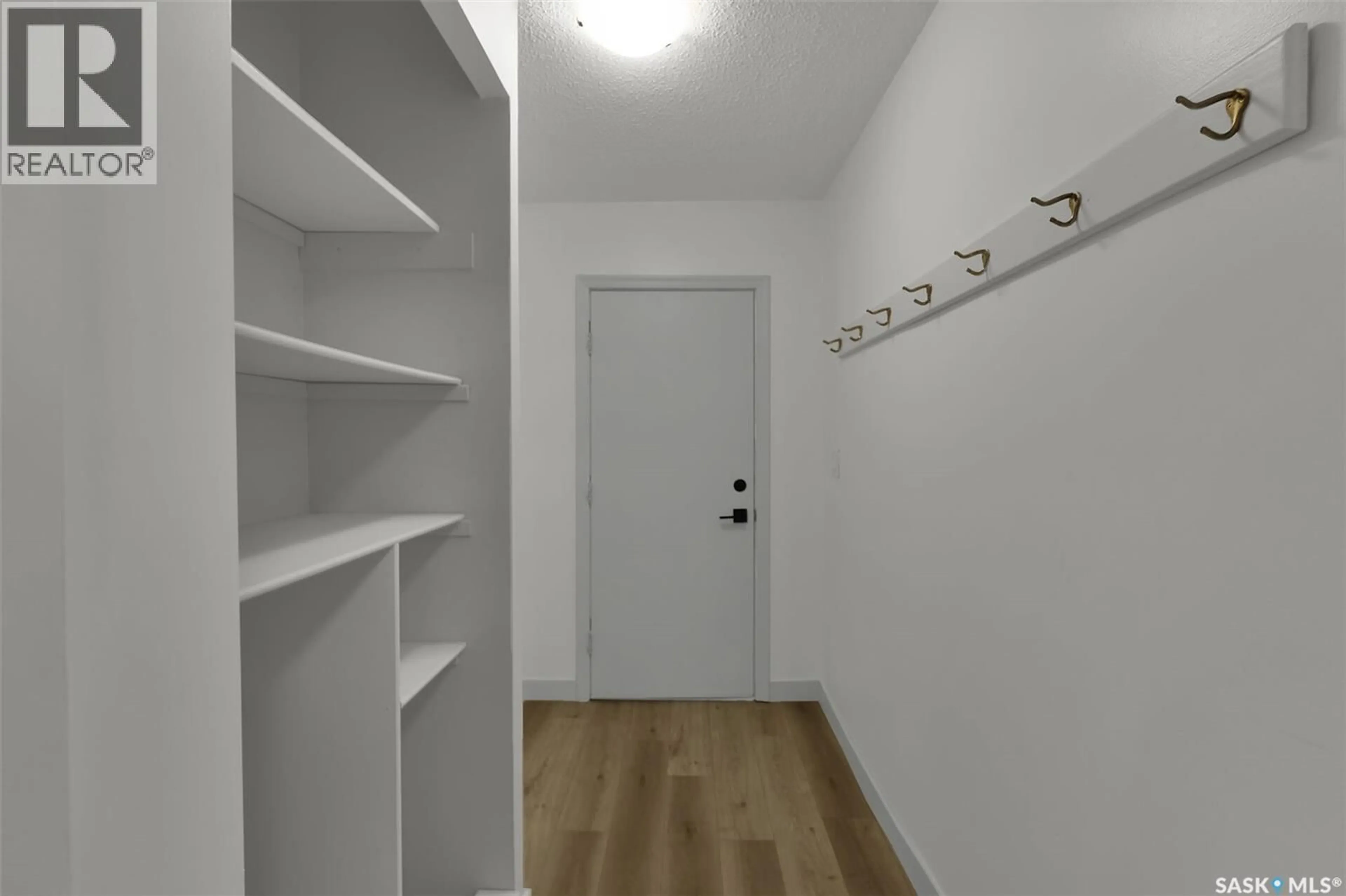 Unknown for A-B - 902 4TH AVENUE, Regina Saskatchewan S4N3Y8