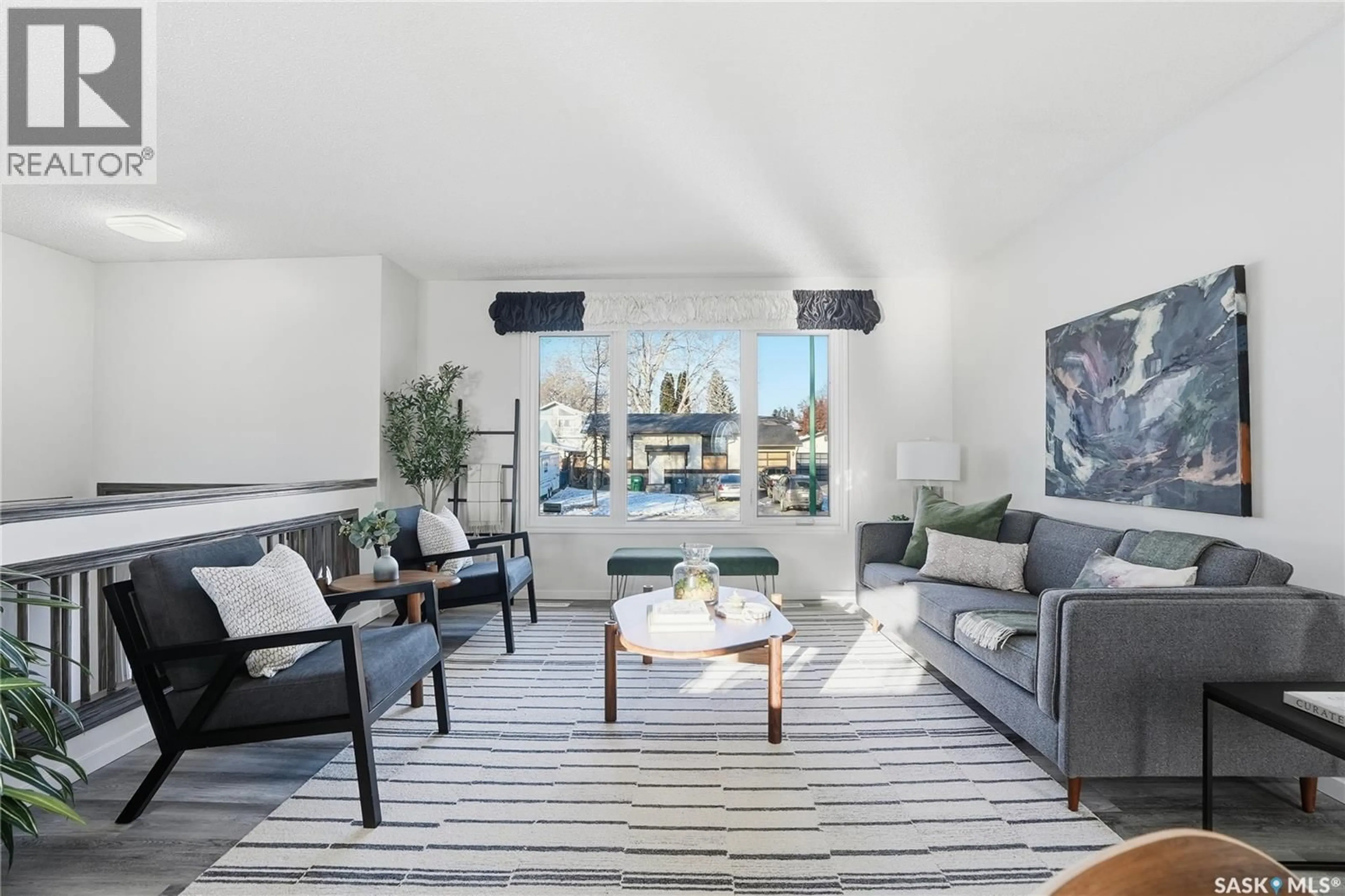 Living room with furniture, unknown for 582 APPLEBY DRIVE, Saskatoon Saskatchewan S7M4B8