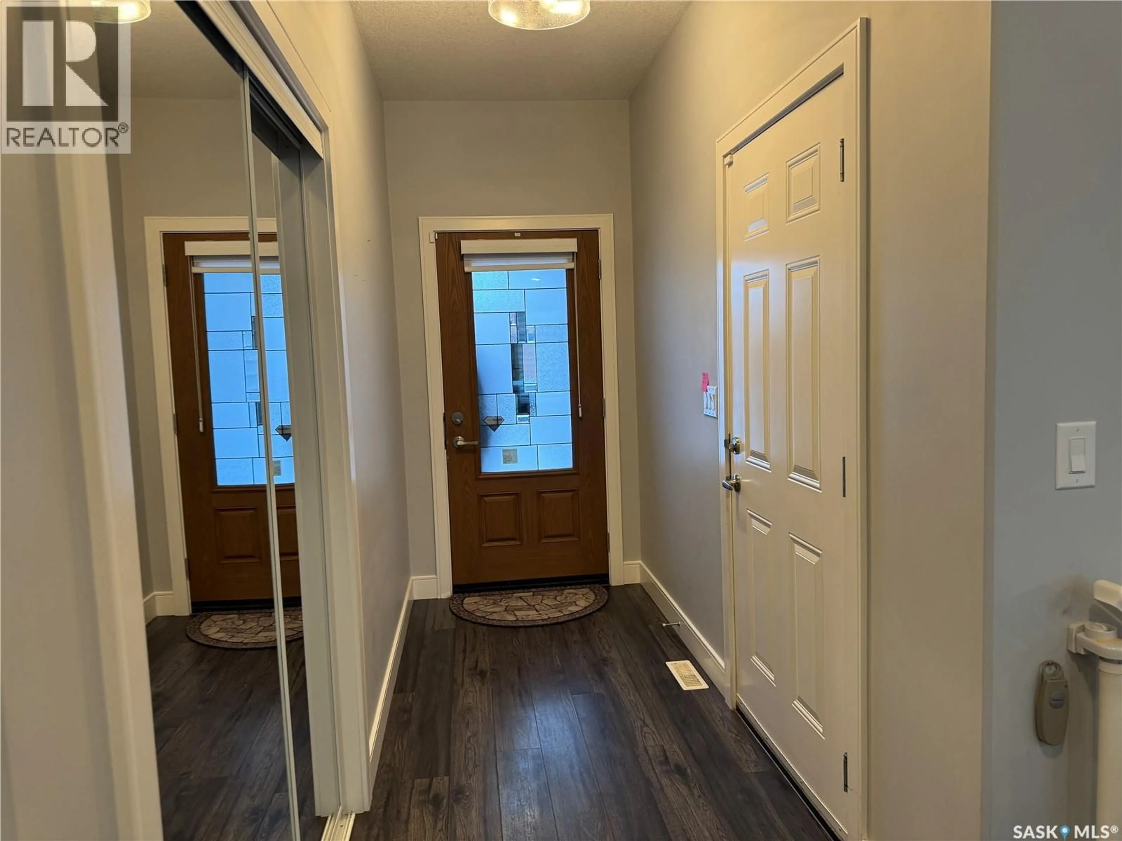 Indoor entryway for 21 103 POHORECKY CRESCENT, Saskatoon Saskatchewan S7W0X6