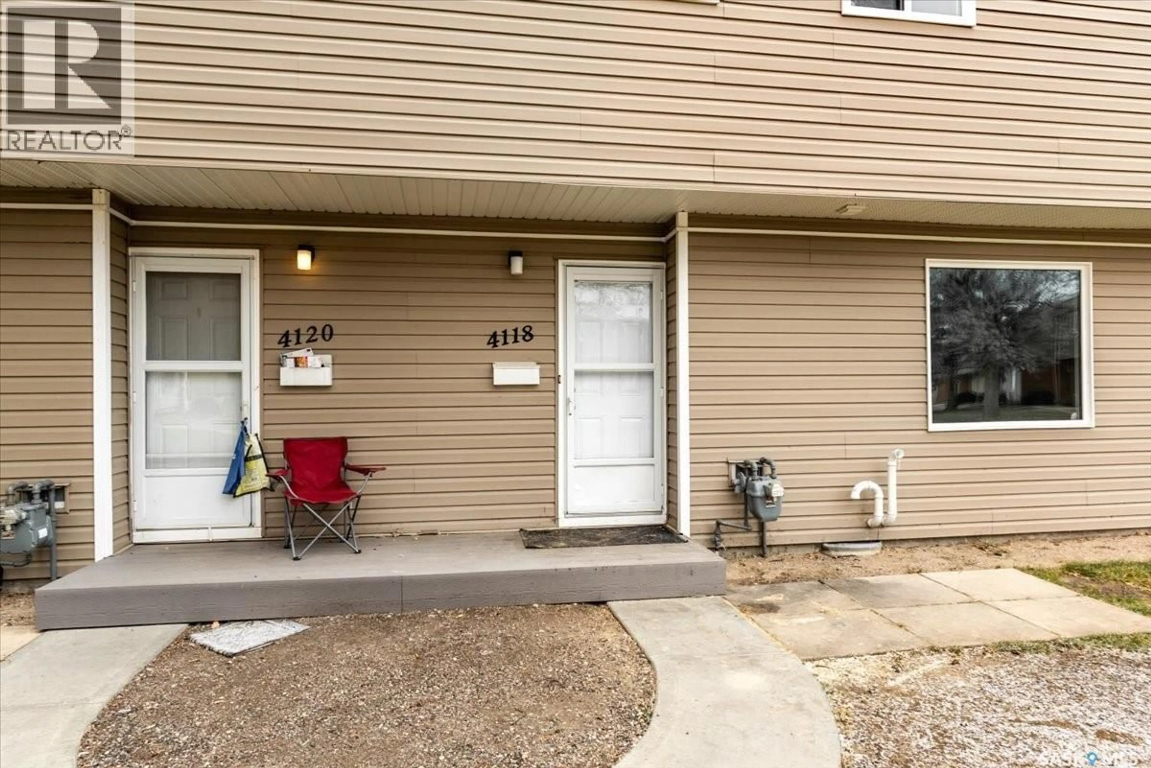 Patio, street for 91 - 4118 CASTLE ROAD, Regina Saskatchewan S4S6A4