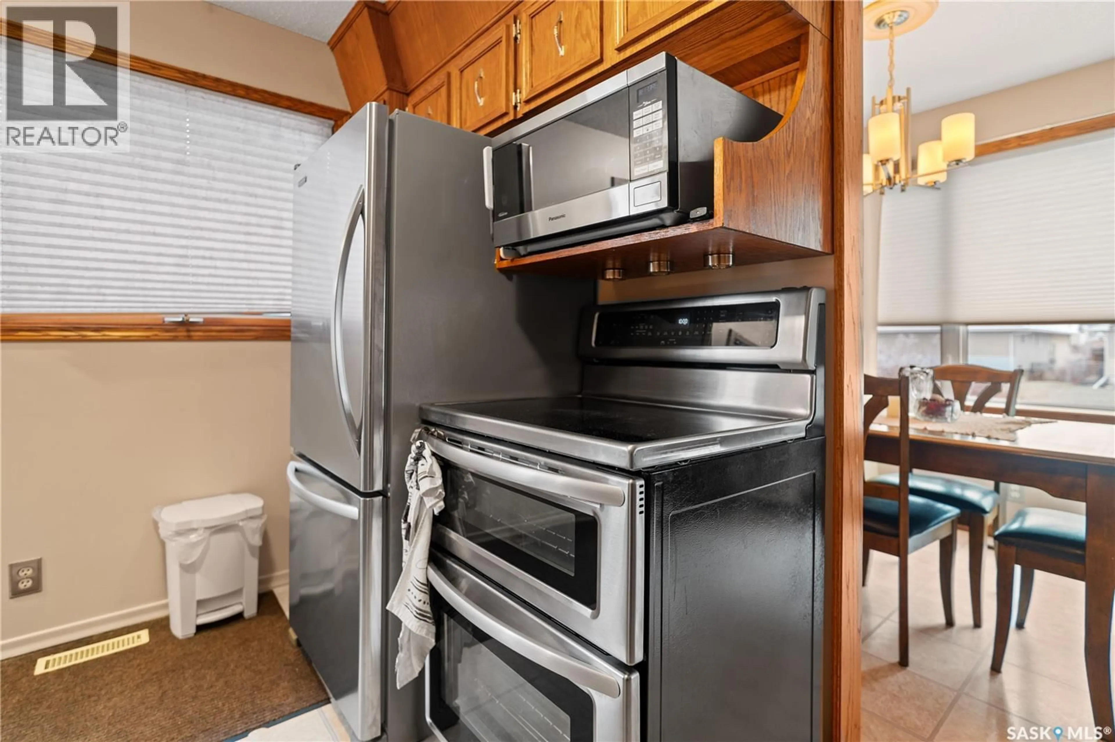 Standard kitchen, unknown for 182 SCARTH STREET, Regina Saskatchewan S4R2Z3