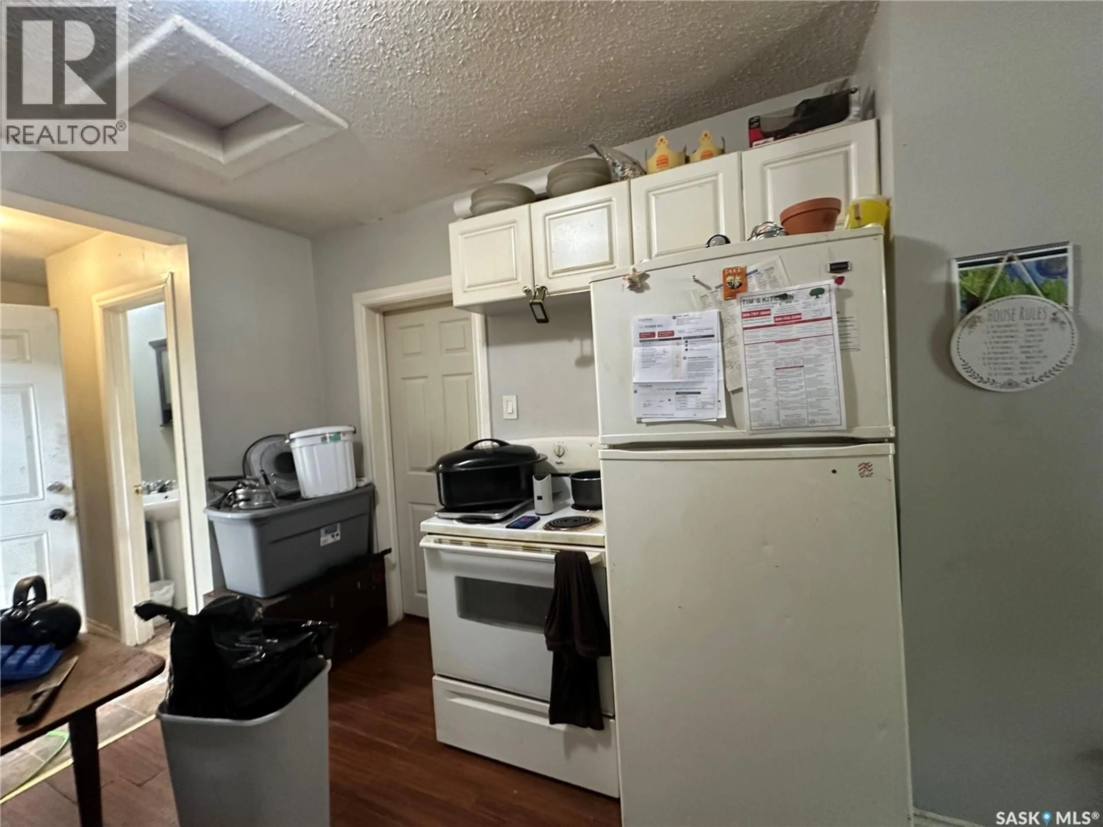 Standard kitchen, unknown for 1070 ARGYLE STREET, Regina Saskatchewan S4T3R3