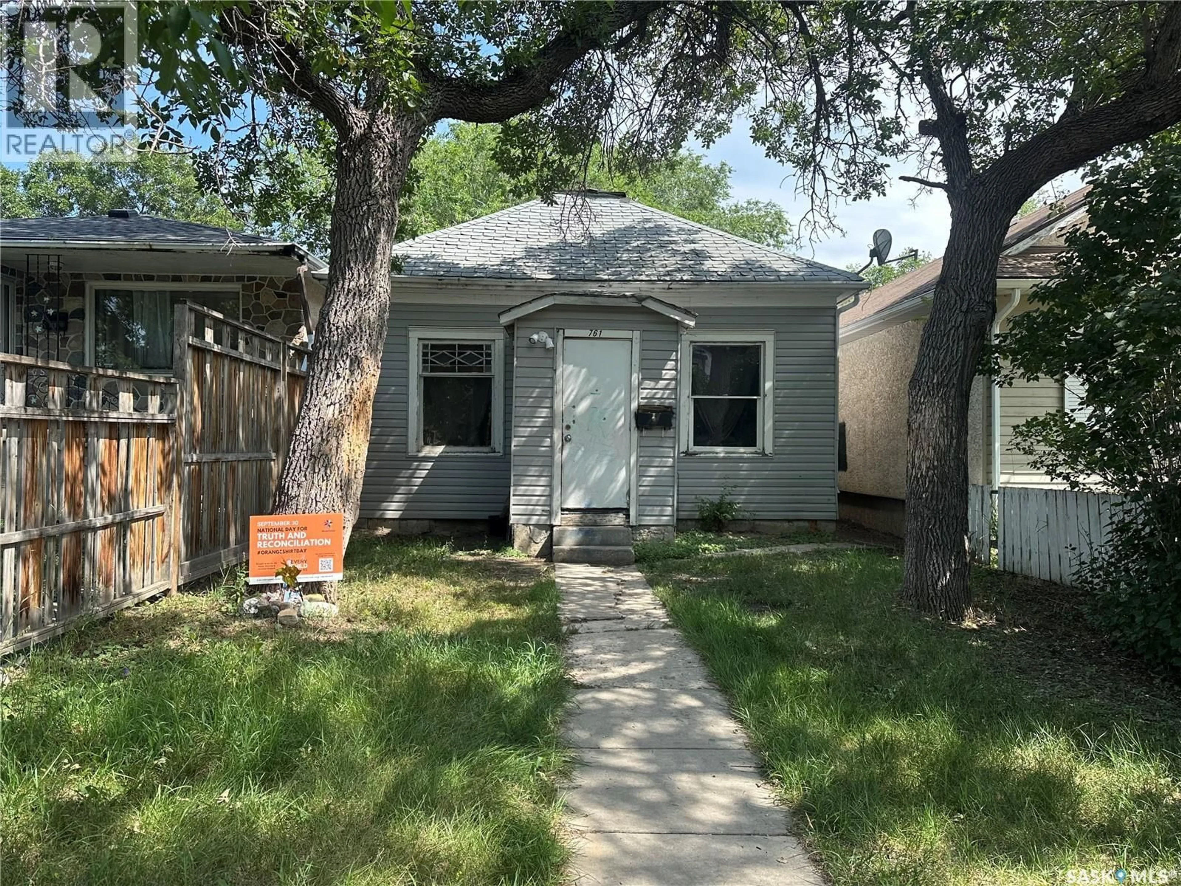Home with vinyl exterior material, street for 761 ATHOL STREET, Regina Saskatchewan S4T3B4