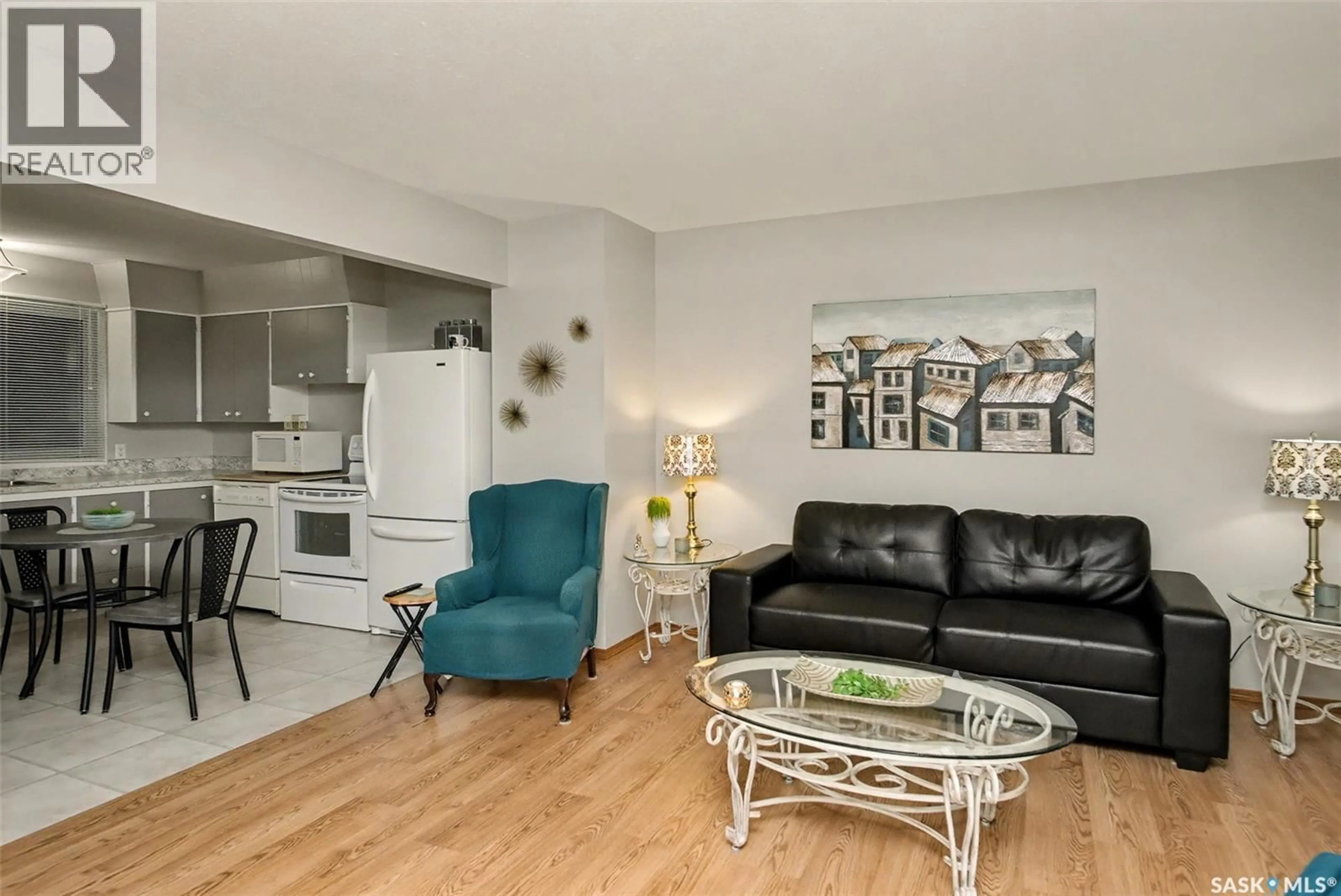 Living room with furniture, unknown for 426 ROYAL STREET, Regina Saskatchewan S4R4Y6