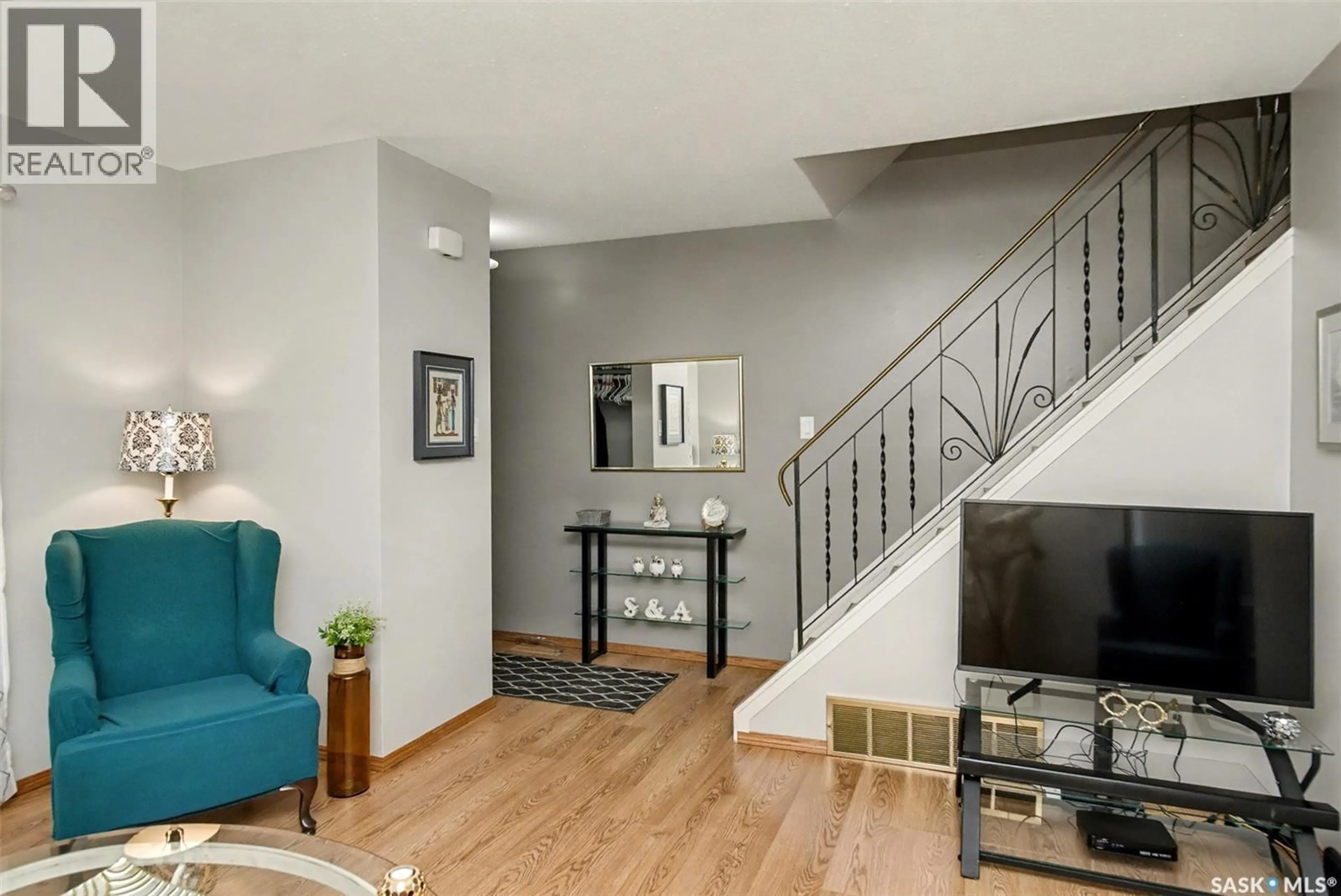 Unknown for 426 ROYAL STREET, Regina Saskatchewan S4R4Y6