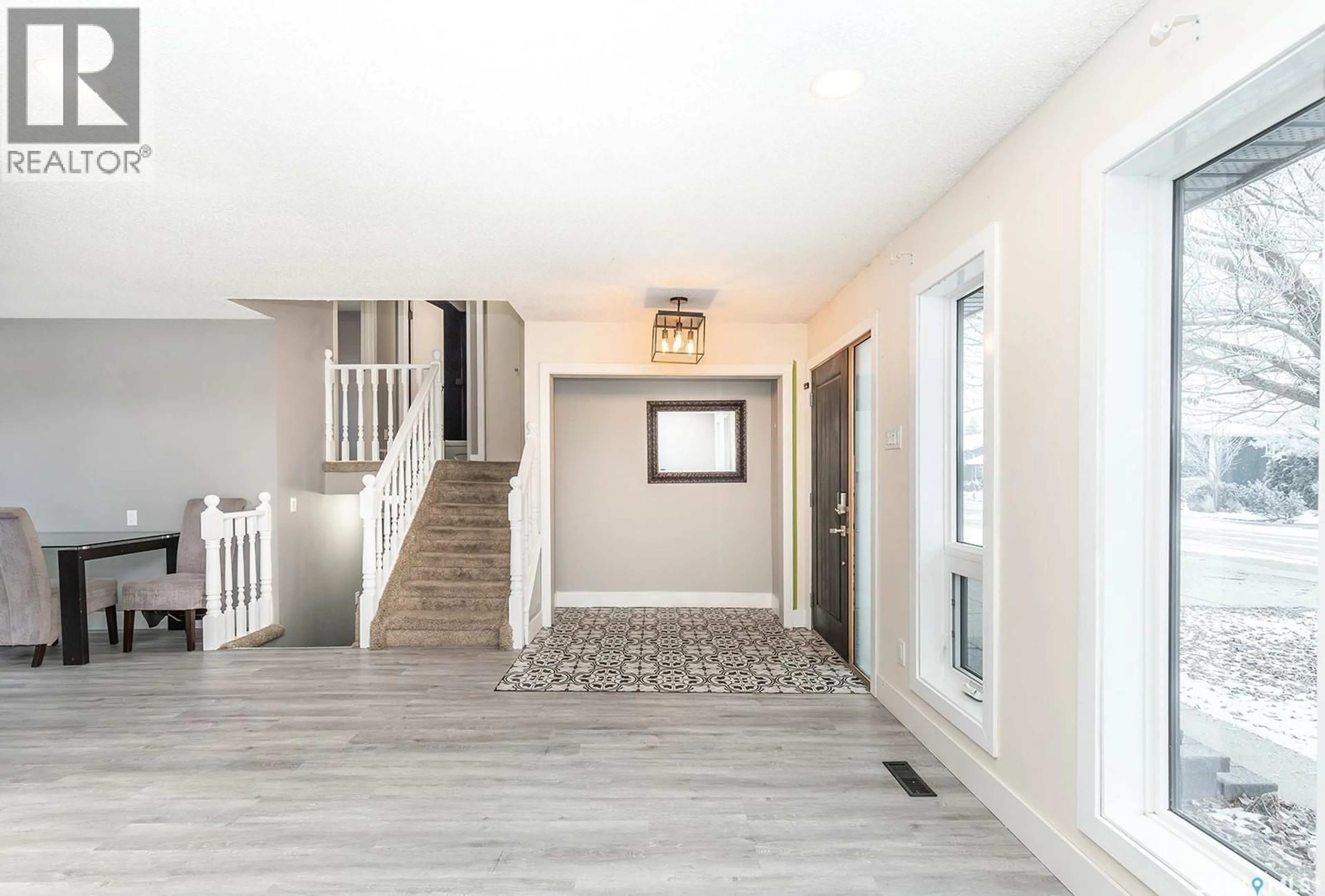 Indoor entryway for 354 ALLEGRETTO CRESCENT, Saskatoon Saskatchewan S7K6R5
