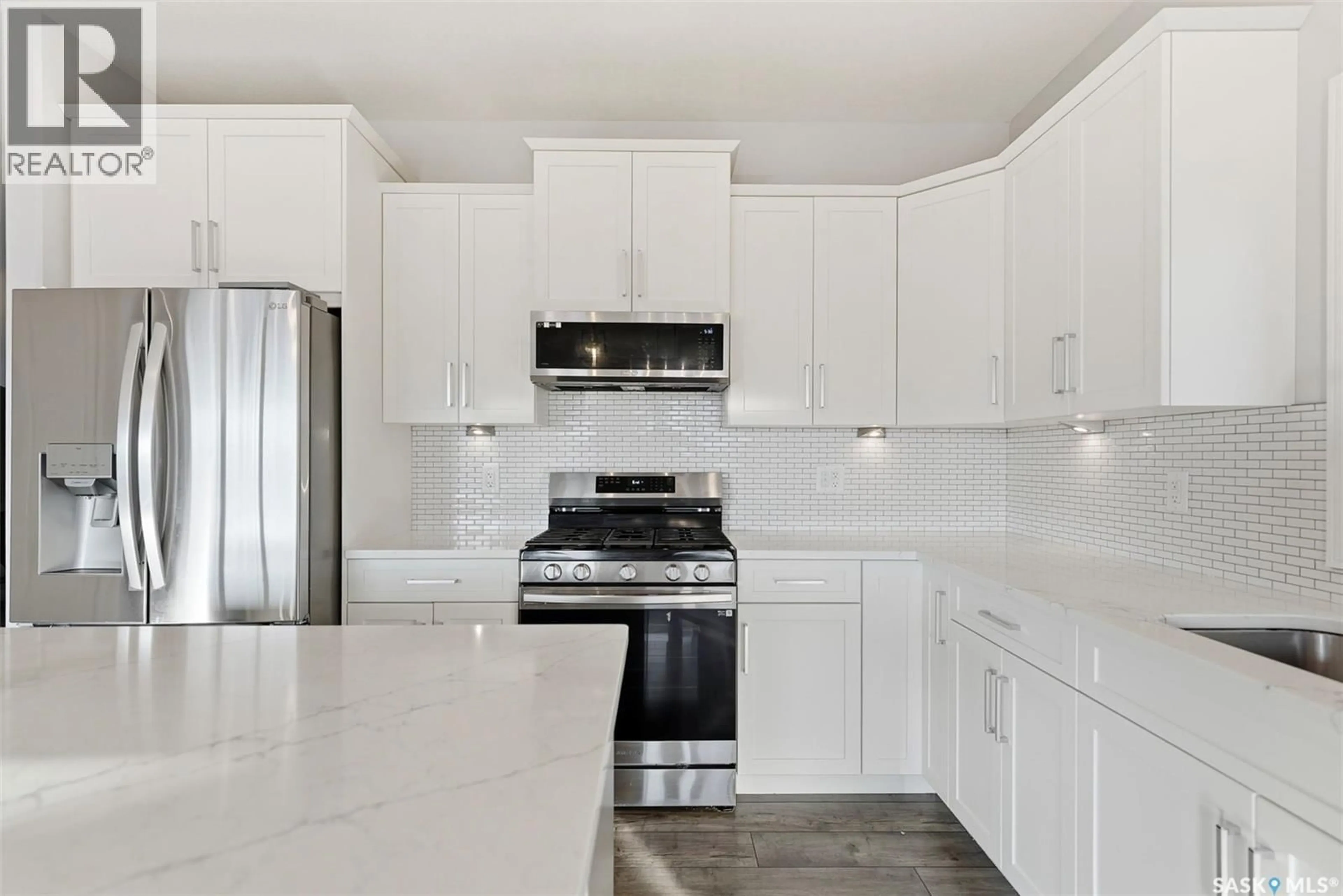 Open concept kitchen, ceramic/tile floor for 196 BURGESS CRESCENT, Saskatoon Saskatchewan S7V0S3