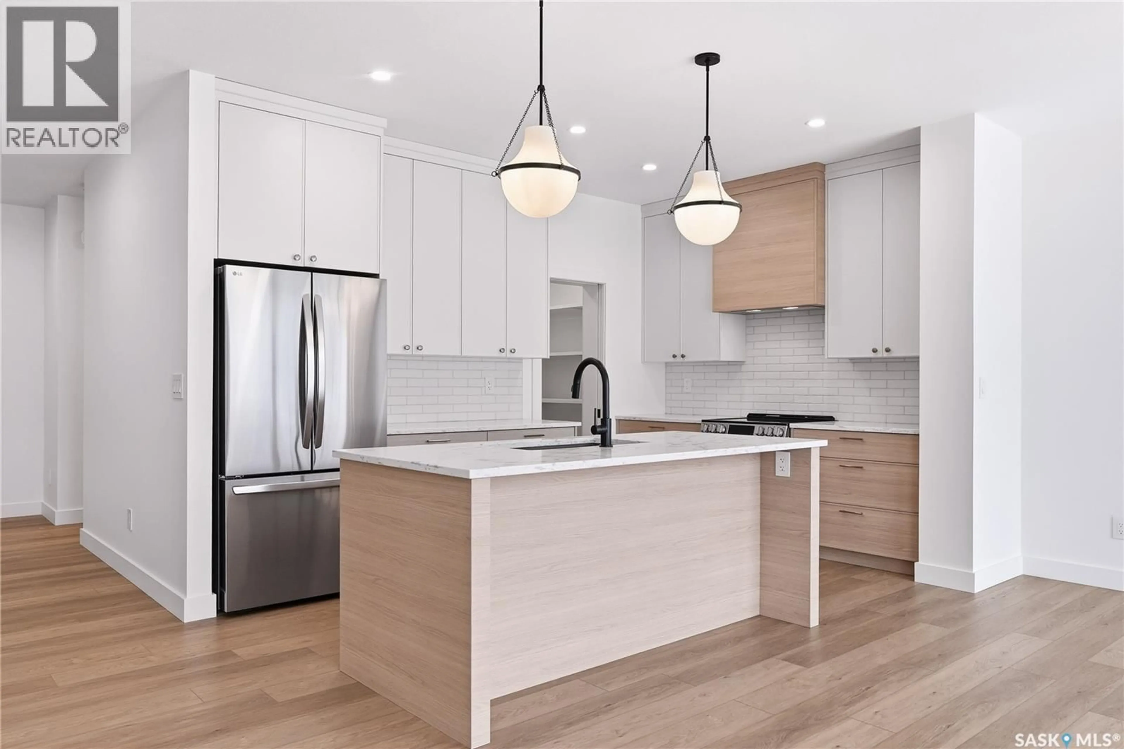 Open concept kitchen, unknown for 147 COCKROFT MANOR, Saskatoon Saskatchewan S7V1Y4