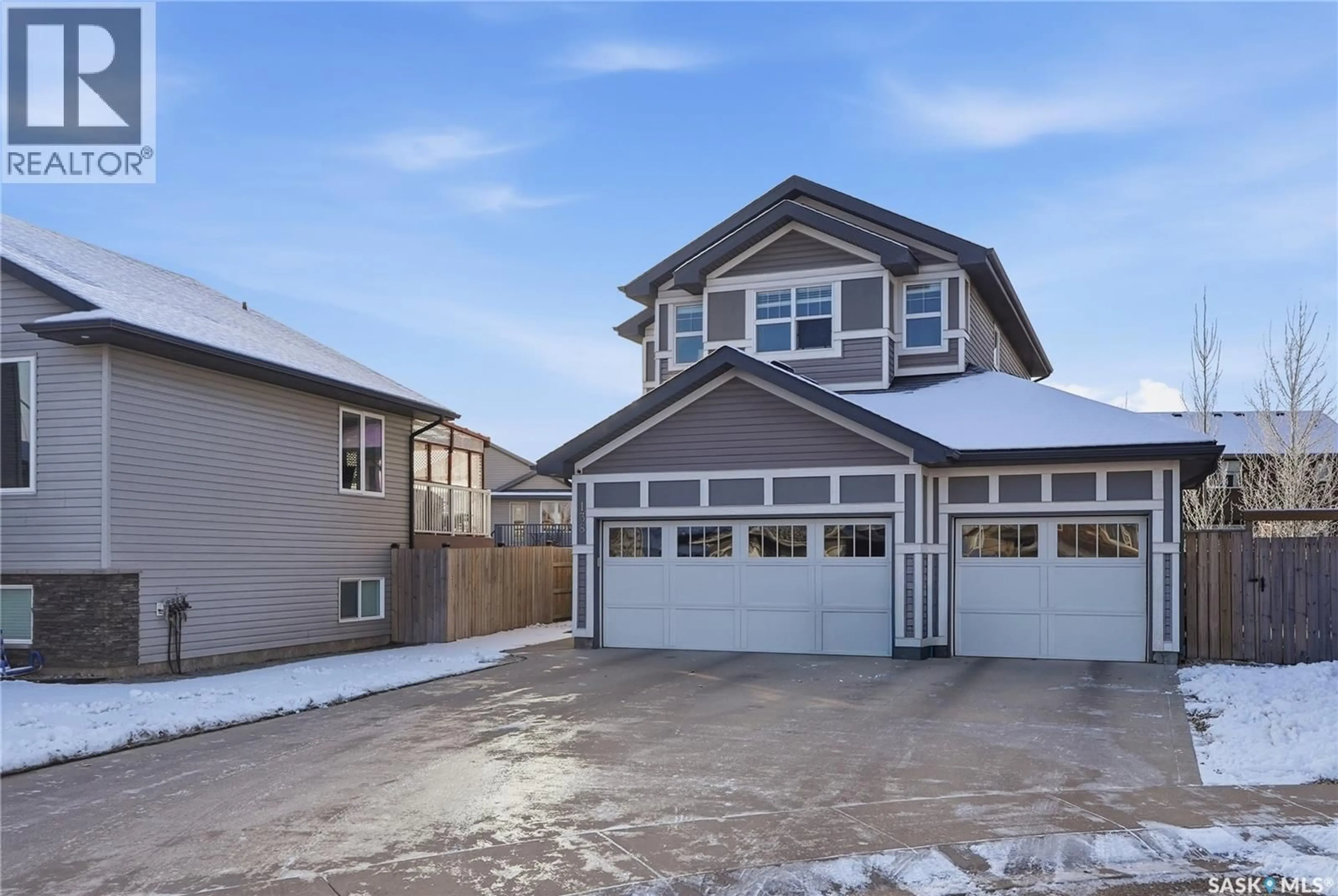 Indoor garage for 138 LEHRER CLOSE, Saskatoon Saskatchewan S7R0L3
