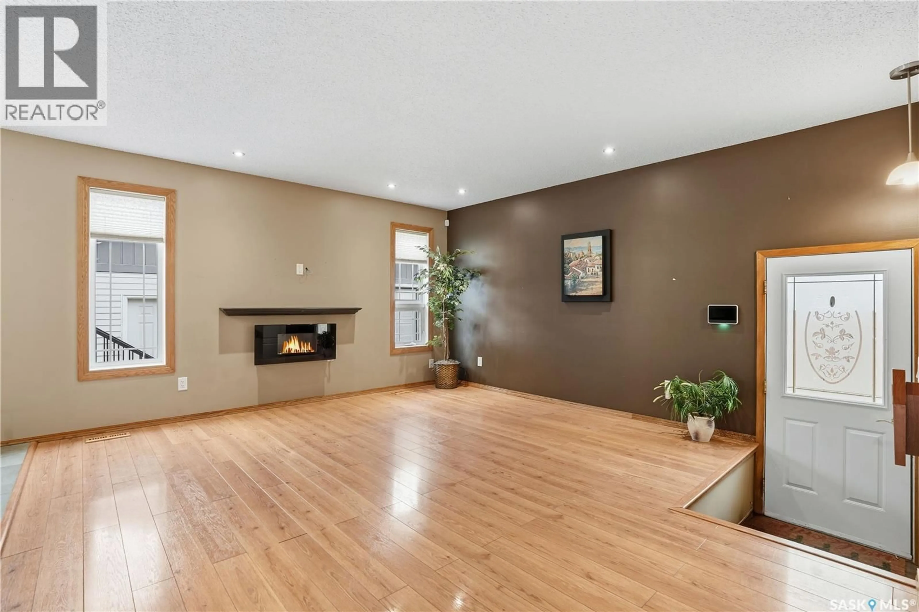 Unknown for 1122 FERGUSON CRESCENT, Regina Saskatchewan S4N6V4