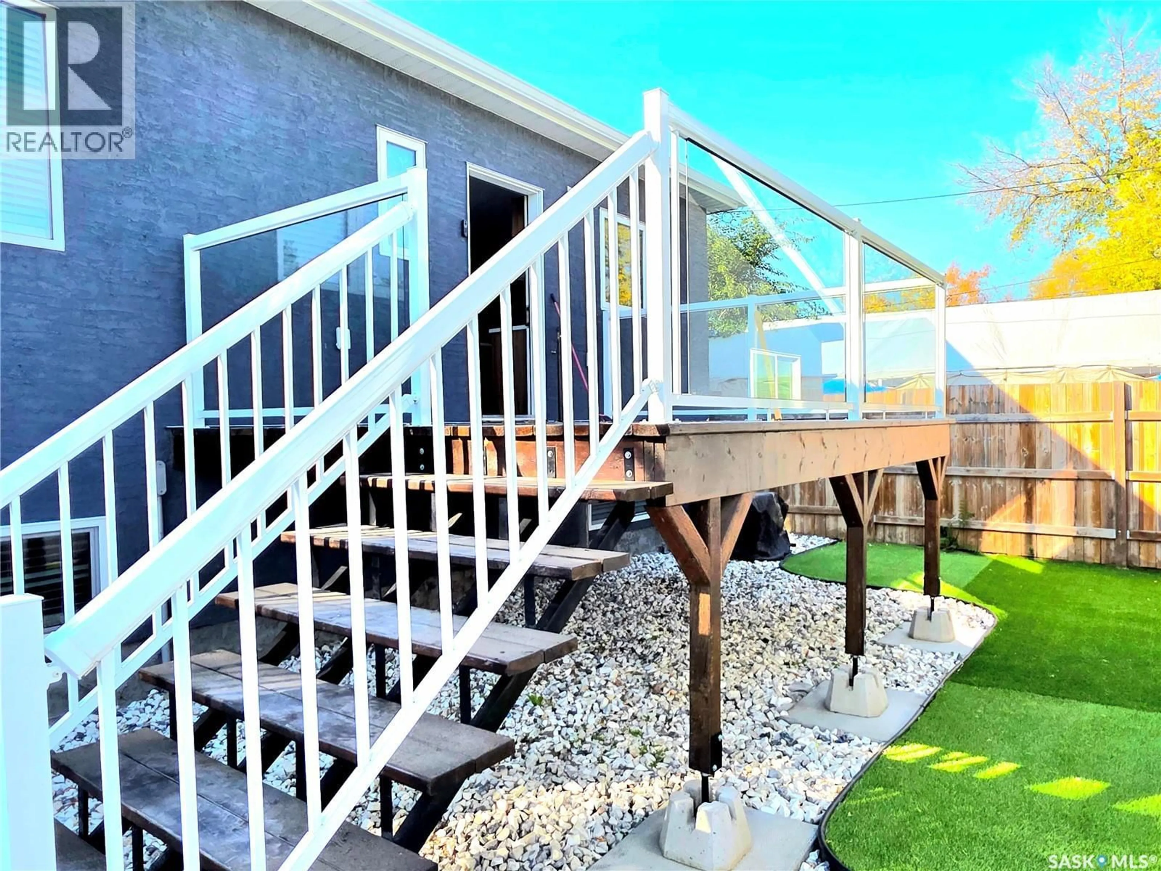 Patio, unknown for 720 O AVENUE, Saskatoon Saskatchewan S7M2S5