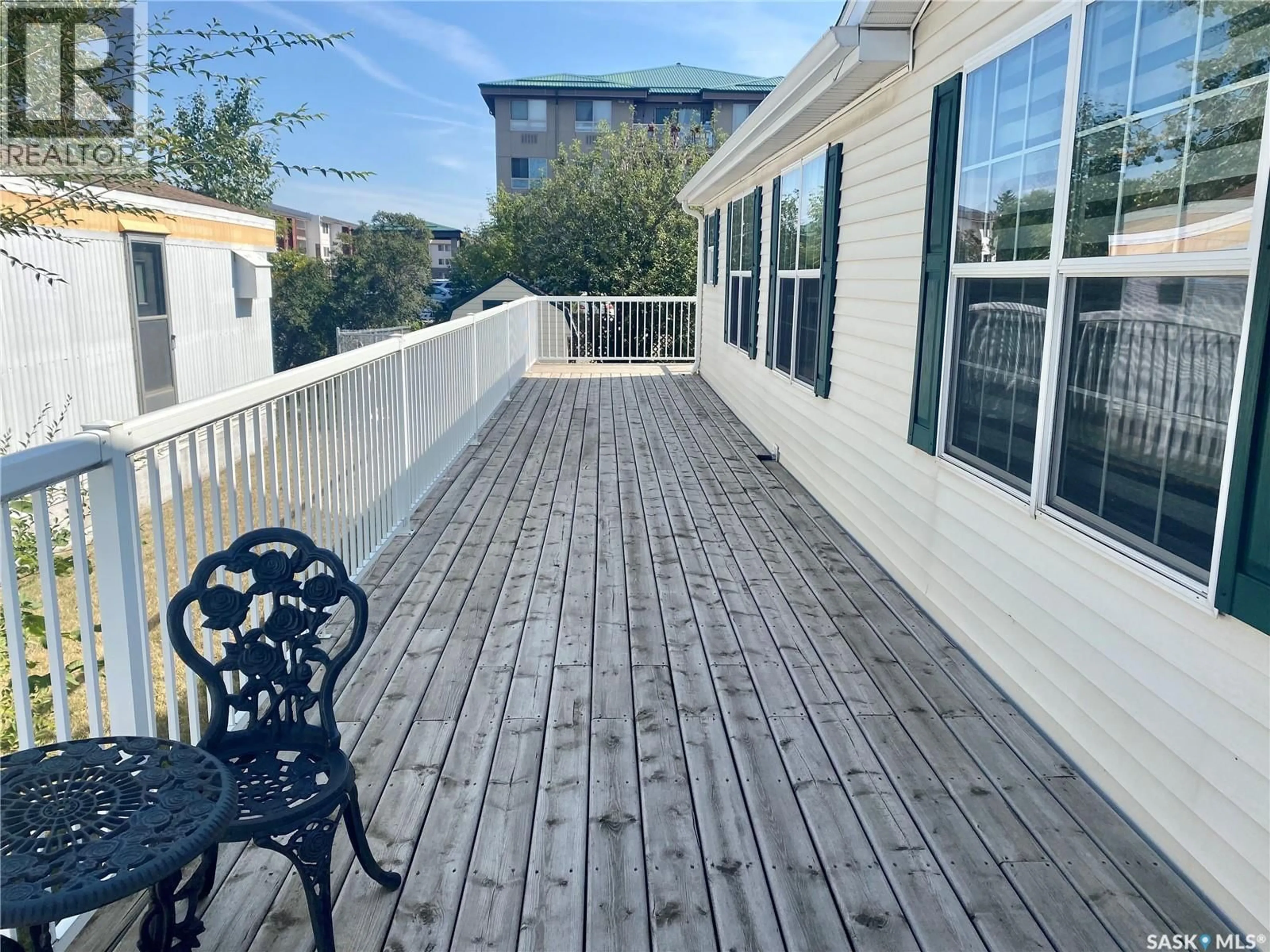 Patio, unknown for E39 - 1400 12TH AVENUE, Regina Saskatchewan S4N0M6