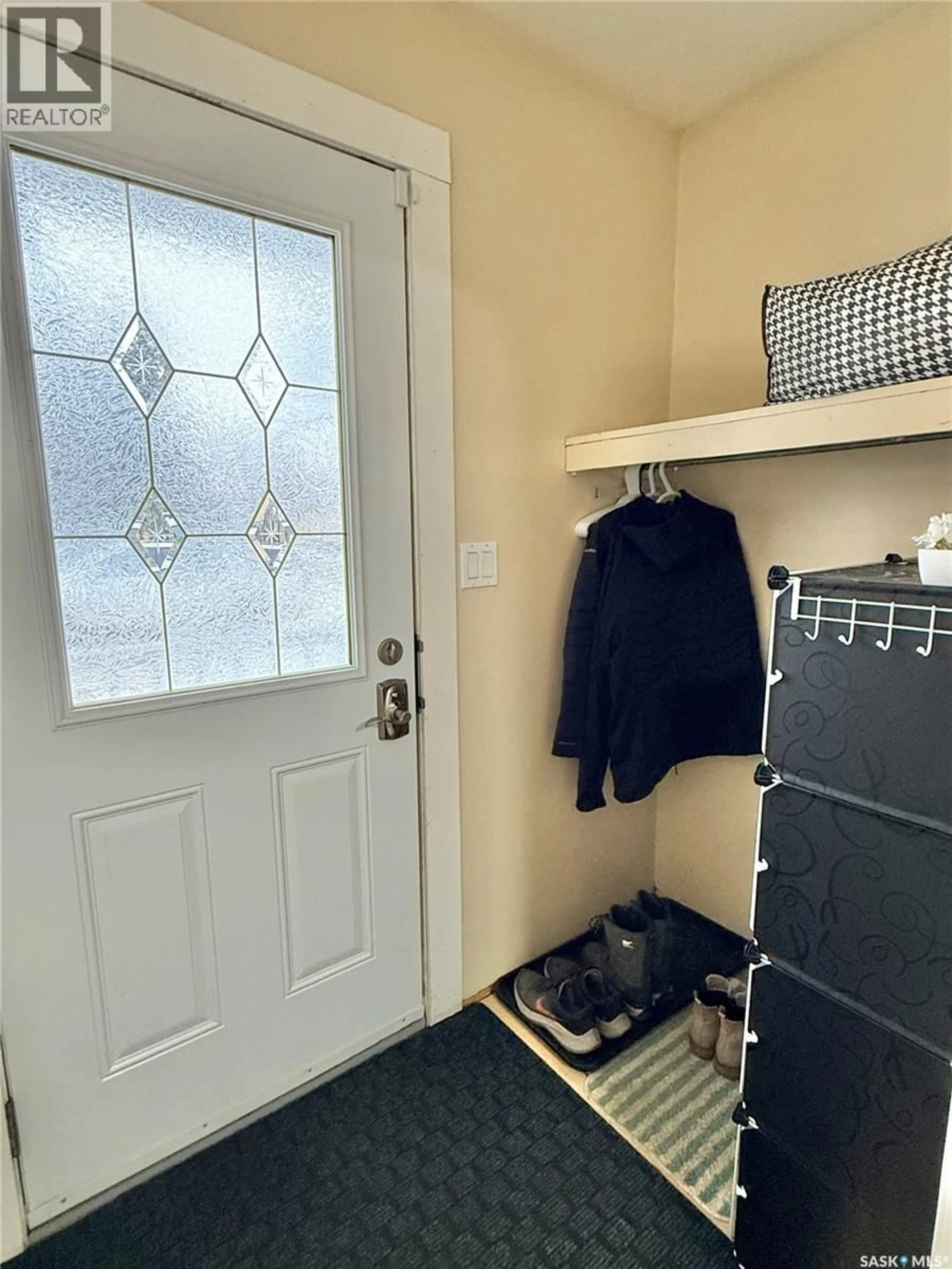 Unknown for E - 205 1ST STREET, Spiritwood Saskatchewan S0J2M0