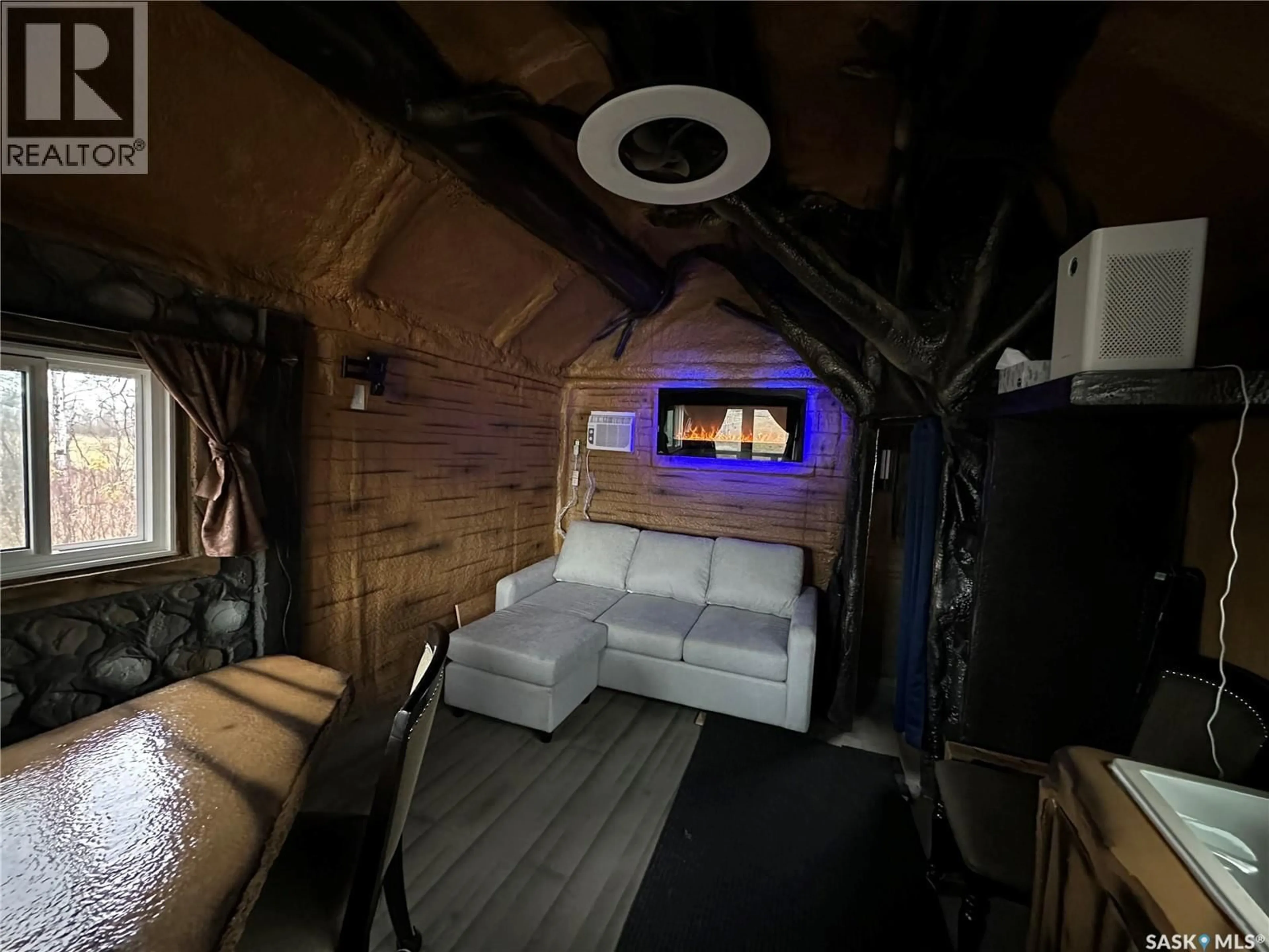 A pic of a room for HUNTERS PARADISE, Fish Creek Rm No. 402 Saskatchewan S0K3R0