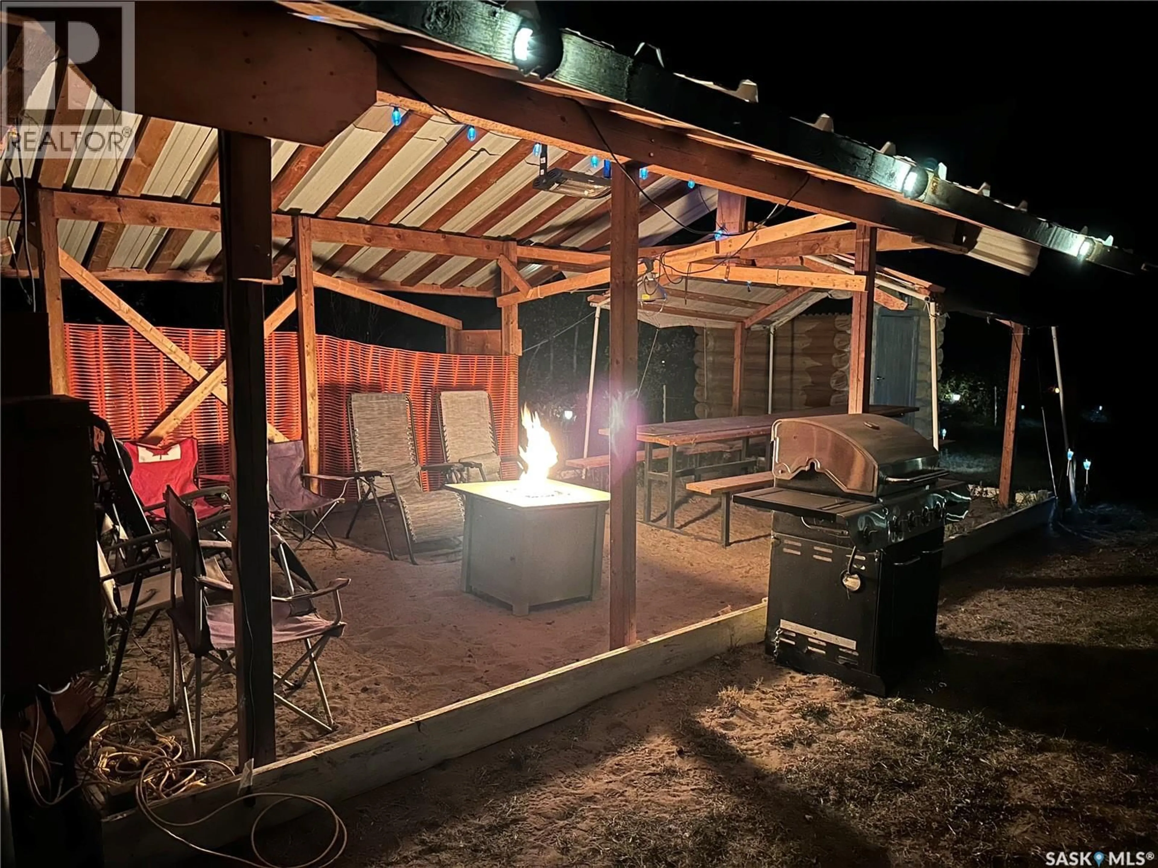 Patio, street for HUNTERS PARADISE, Fish Creek Rm No. 402 Saskatchewan S0K3R0