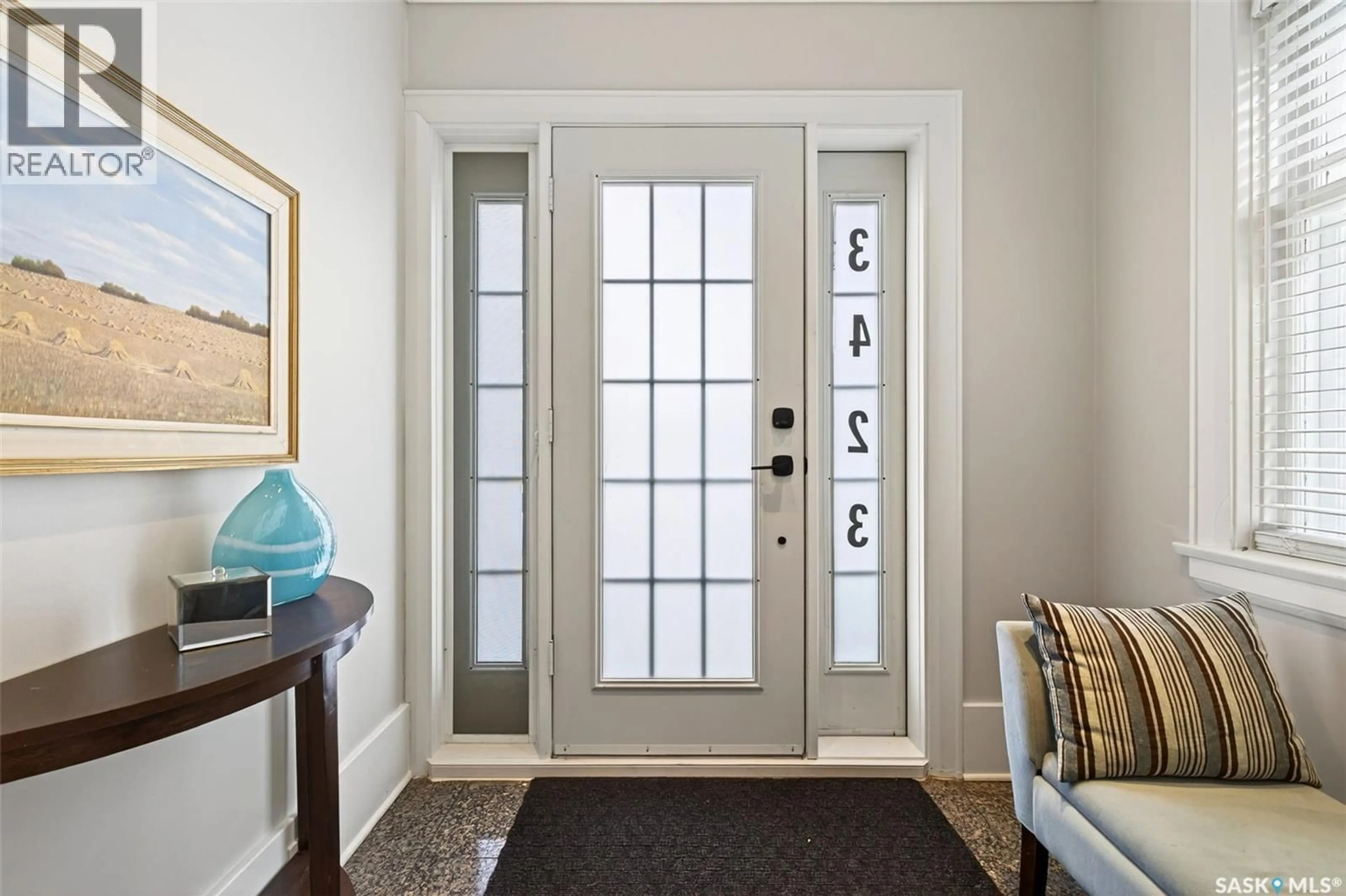 Indoor entryway for 3423 VICTORIA AVENUE, Regina Saskatchewan S4T1L9
