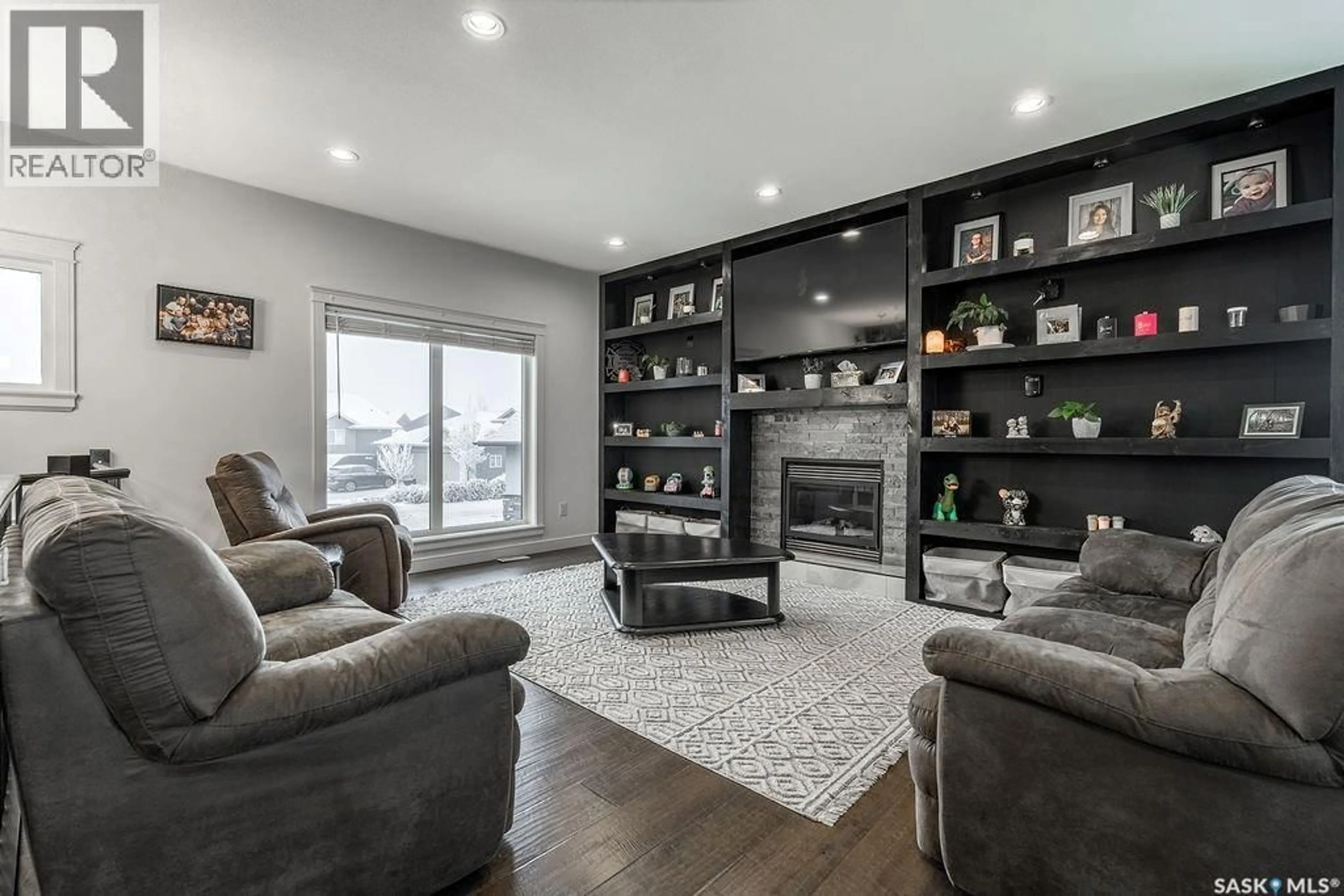 Living room with furniture, unknown for 712 MAPLE COURT, Warman Saskatchewan S0K4S2