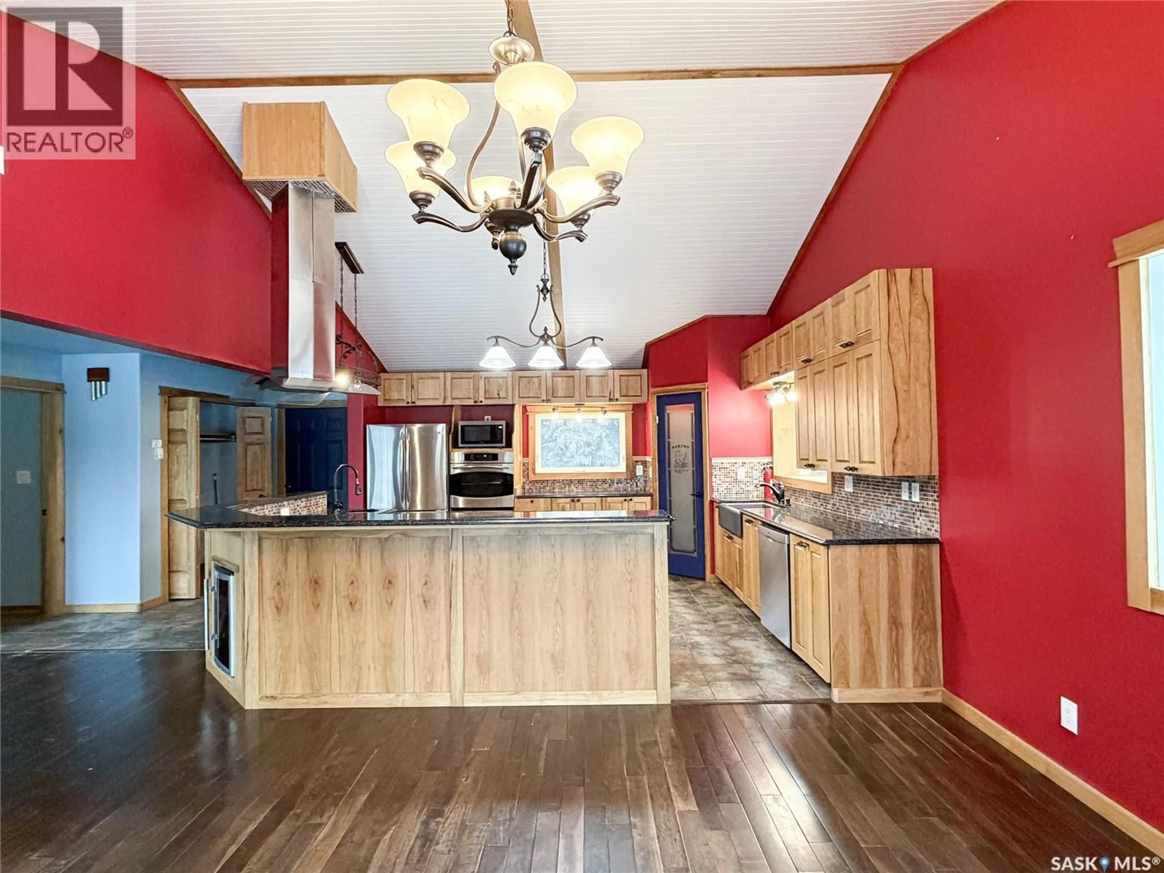 Open concept kitchen, wood/laminate floor for 5 ACRES SW, Meadow Lake Rm No.588 Saskatchewan S9X1Y4