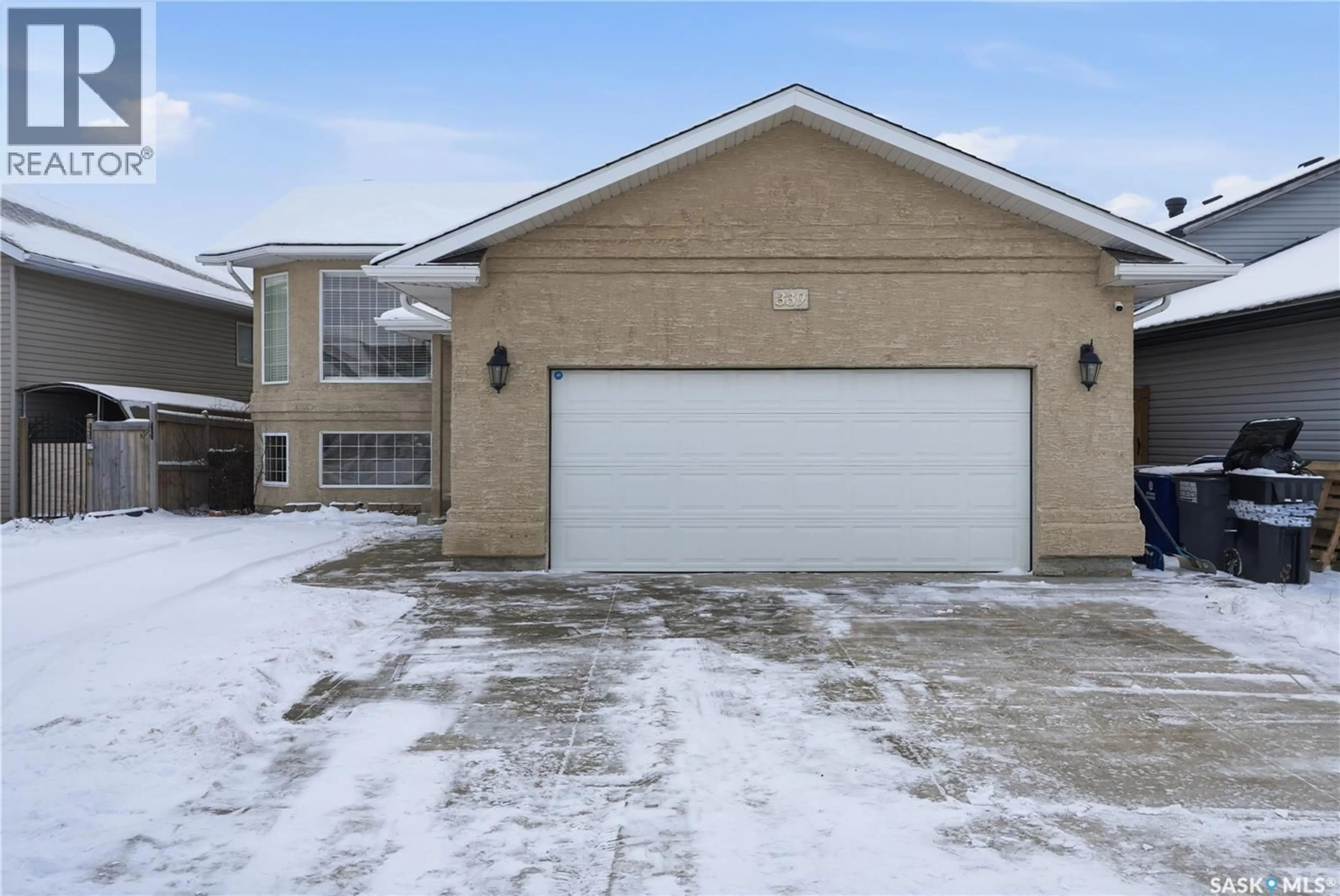 Indoor garage for 339 WEST HAMPTON BOULEVARD, Saskatoon Saskatchewan S7R0B5