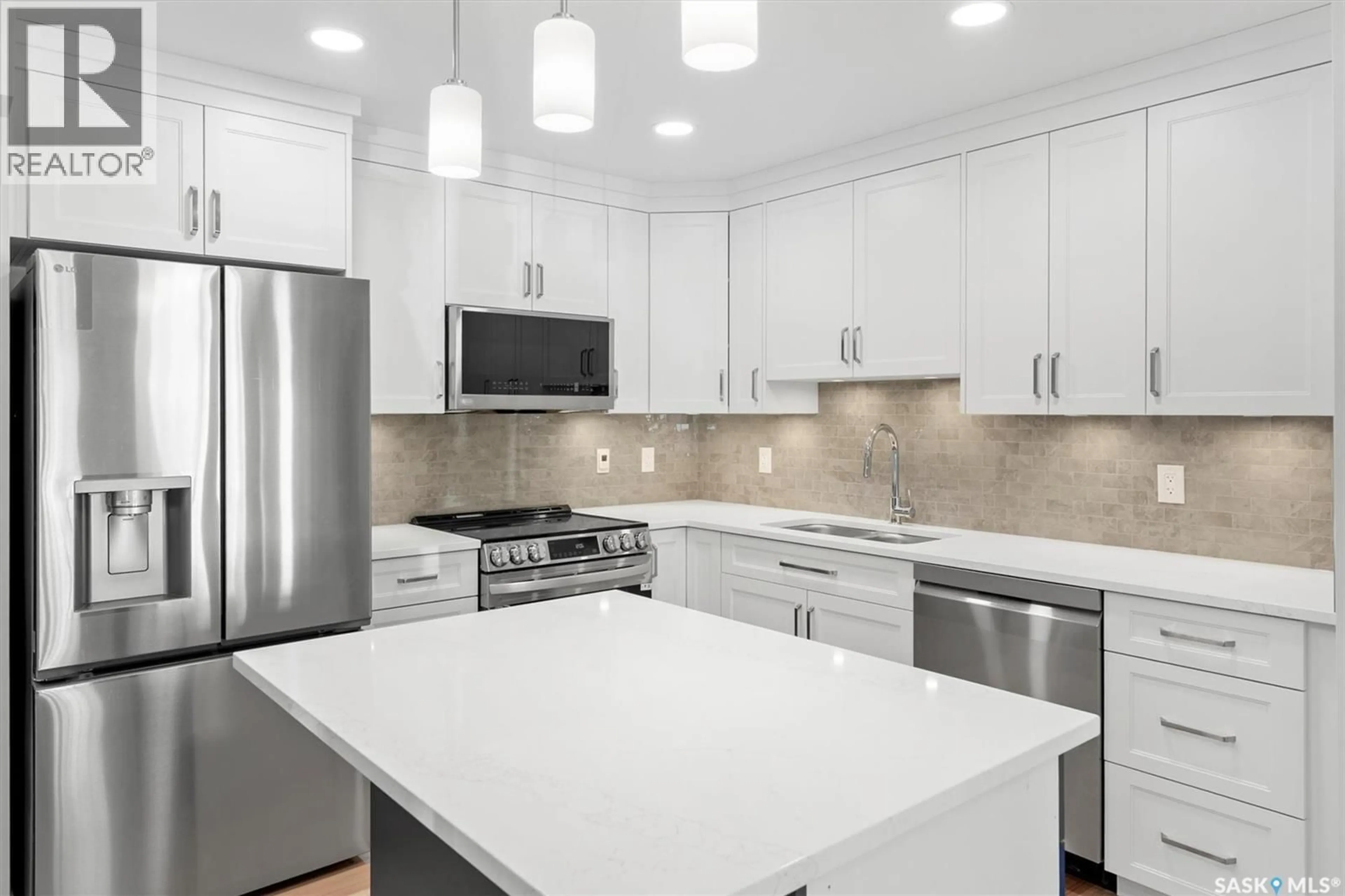 Contemporary kitchen, ceramic/tile floor for 102 - 318 108TH STREET, Saskatoon Saskatchewan S7N1P8