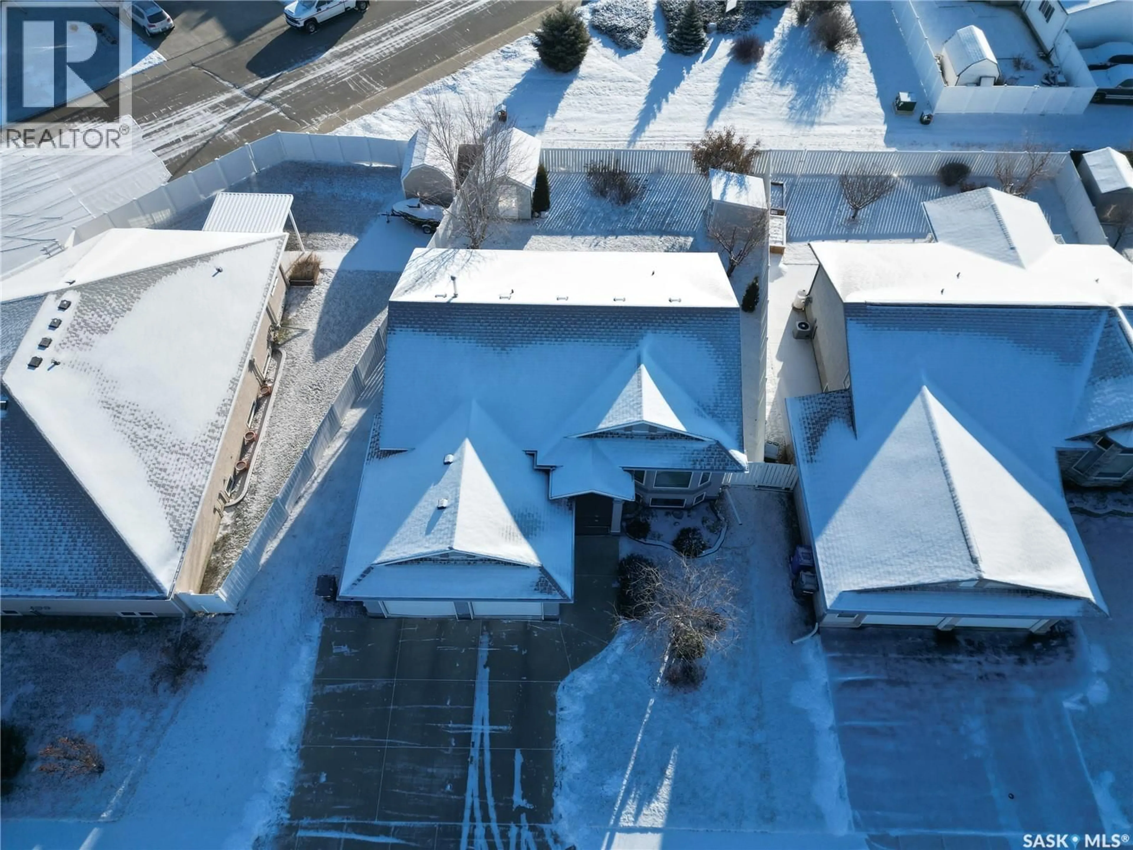 A pic from outside/outdoor area/front of a property/back of a property/a pic from drone, unknown for 49 WILSON CRESCENT, Yorkton Saskatchewan S3N3Z9