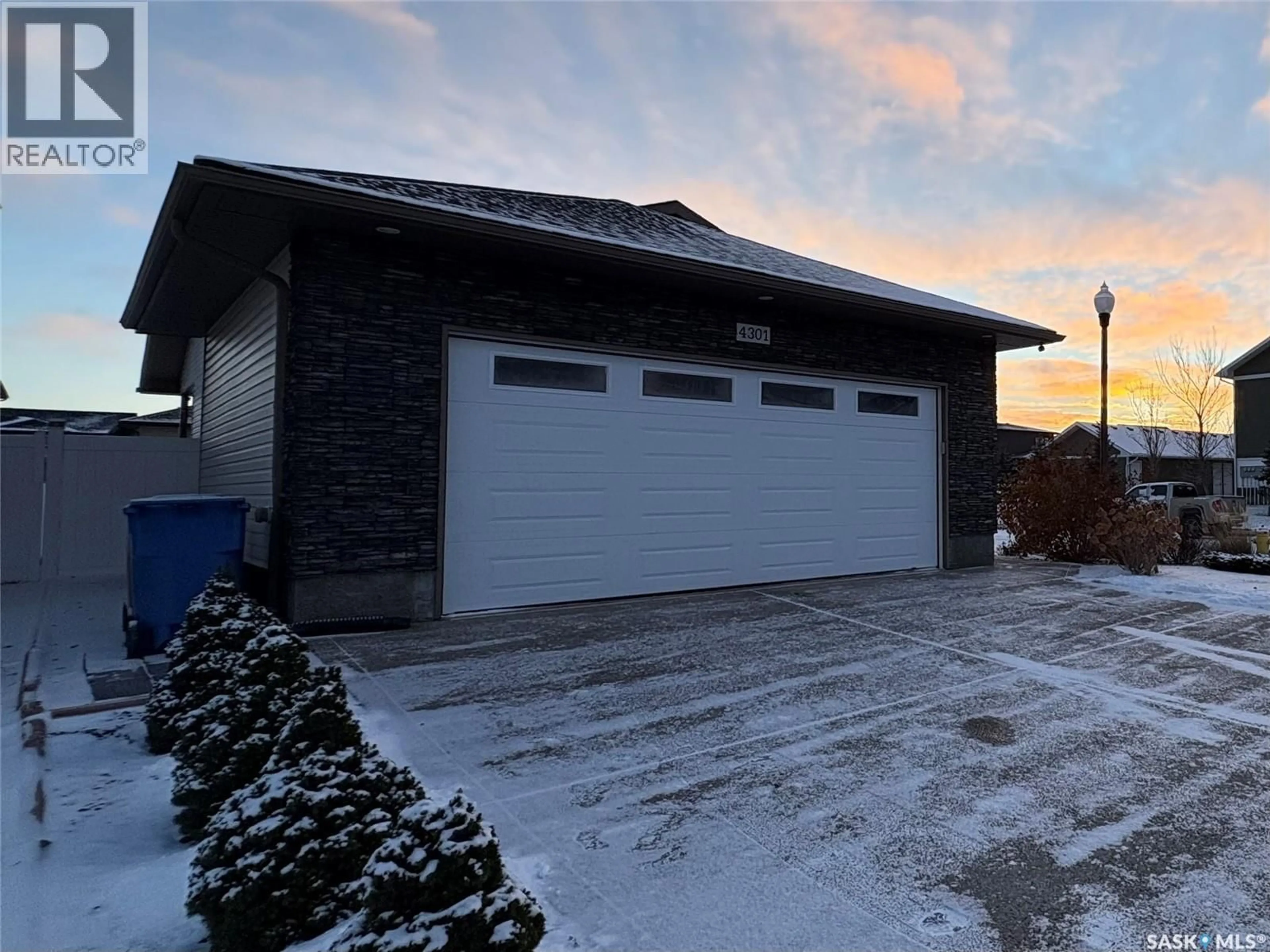 Indoor garage for 4301 GREEN POPLAR LANE, Regina Saskatchewan S4V1R1
