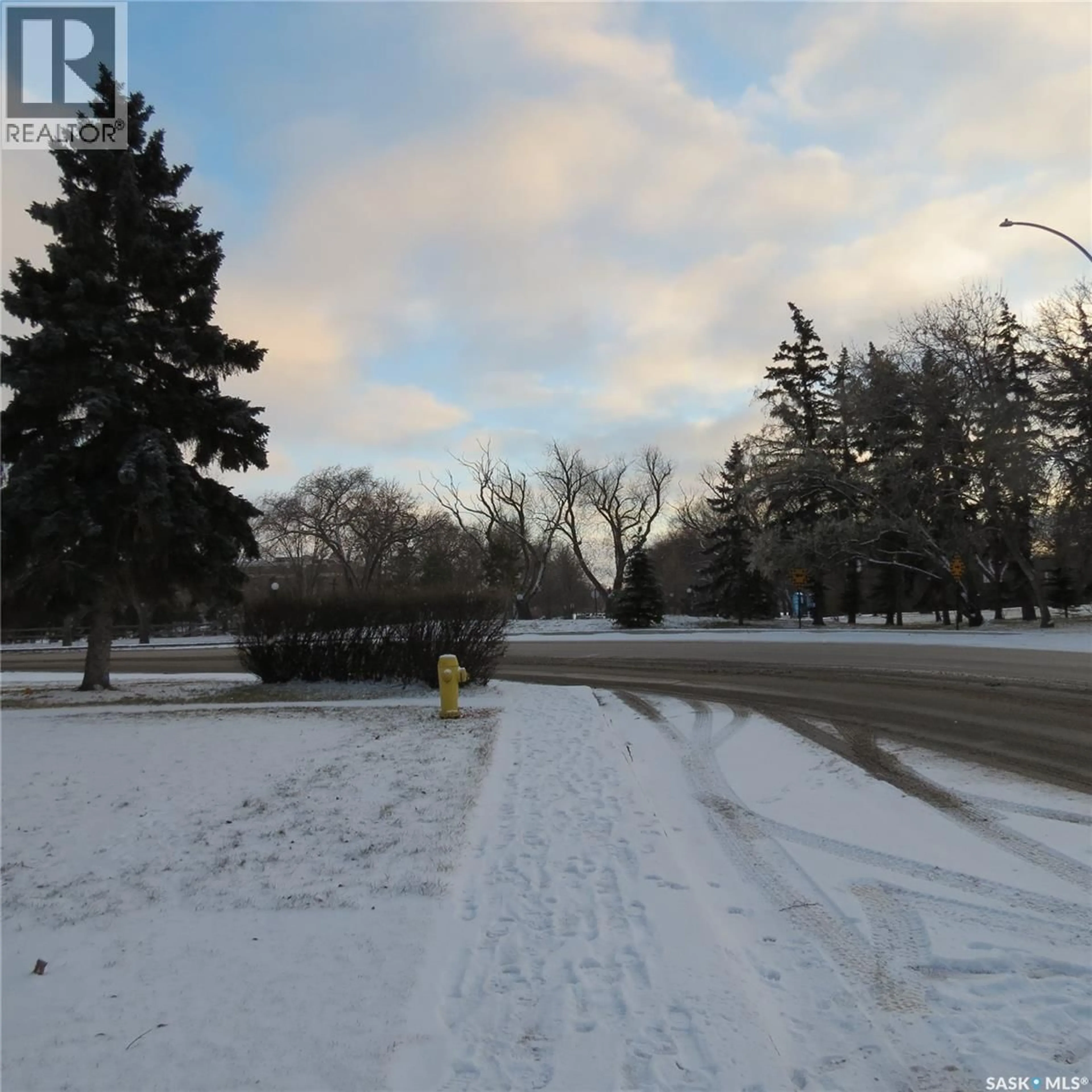 Blurry image for 2767 WINNIPEG STREET, Regina Saskatchewan S4P1J1