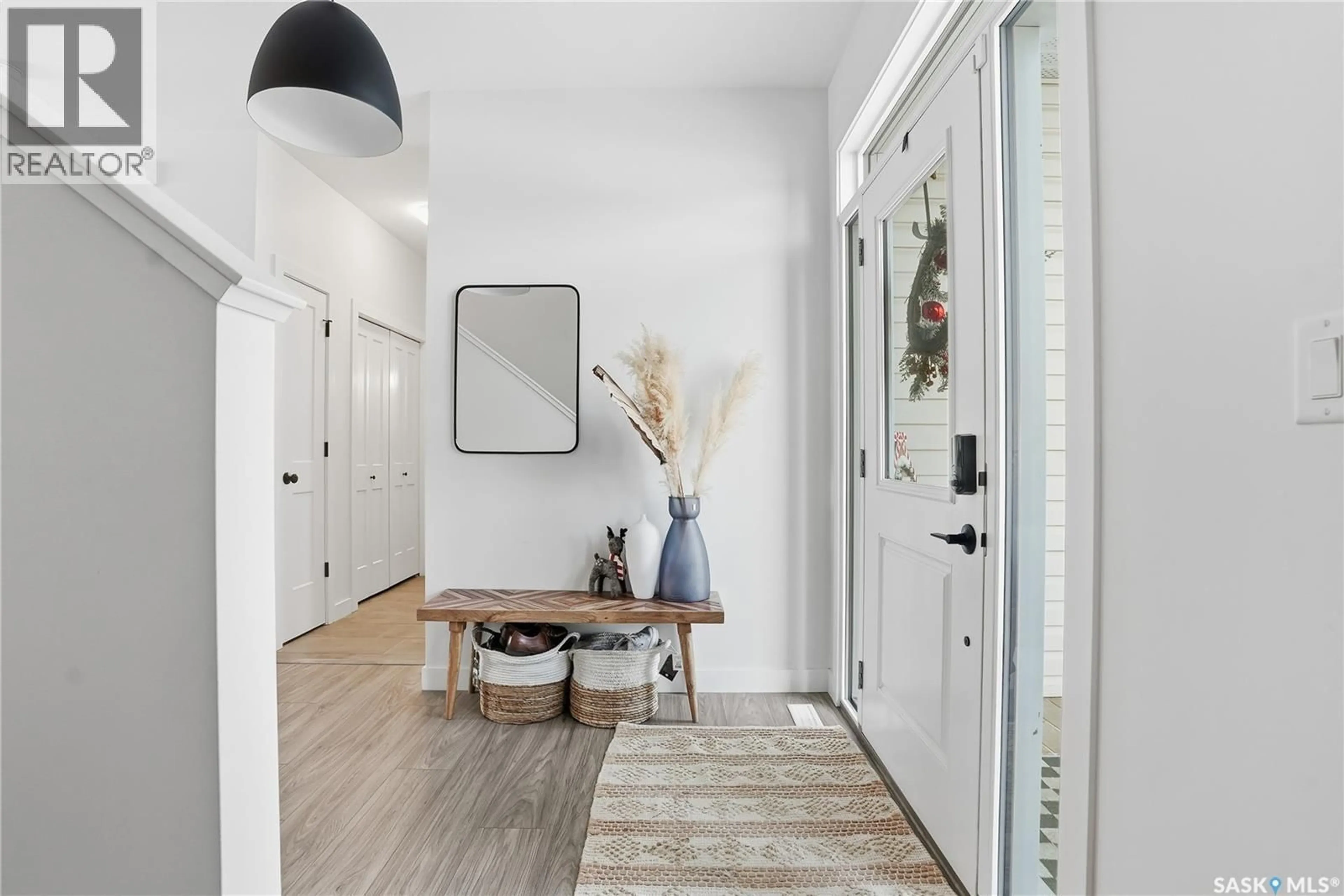 Indoor entryway for 153 ECHO LANE, Martensville Saskatchewan S0K2T1
