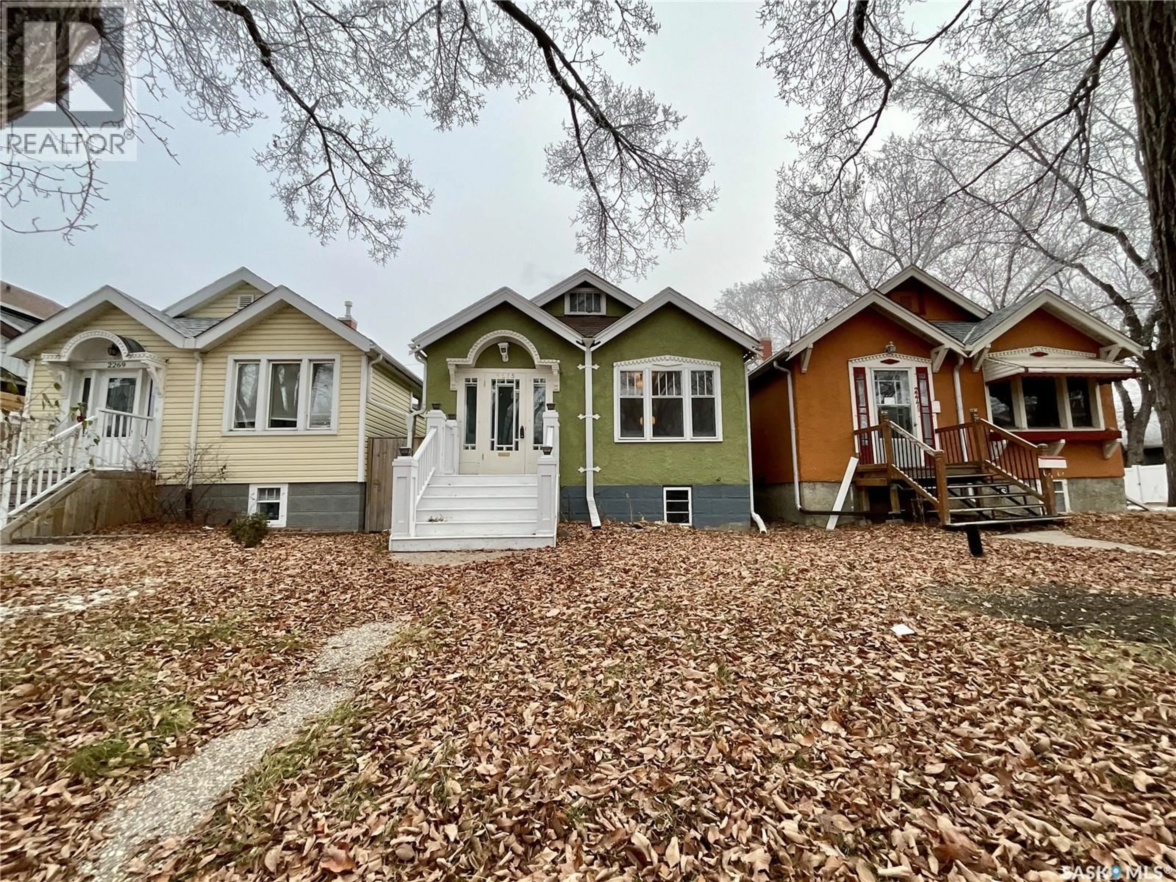 A pic from outside/outdoor area/front of a property/back of a property/a pic from drone, street for 2275 QUEBEC STREET, Regina Saskatchewan S4P1K3