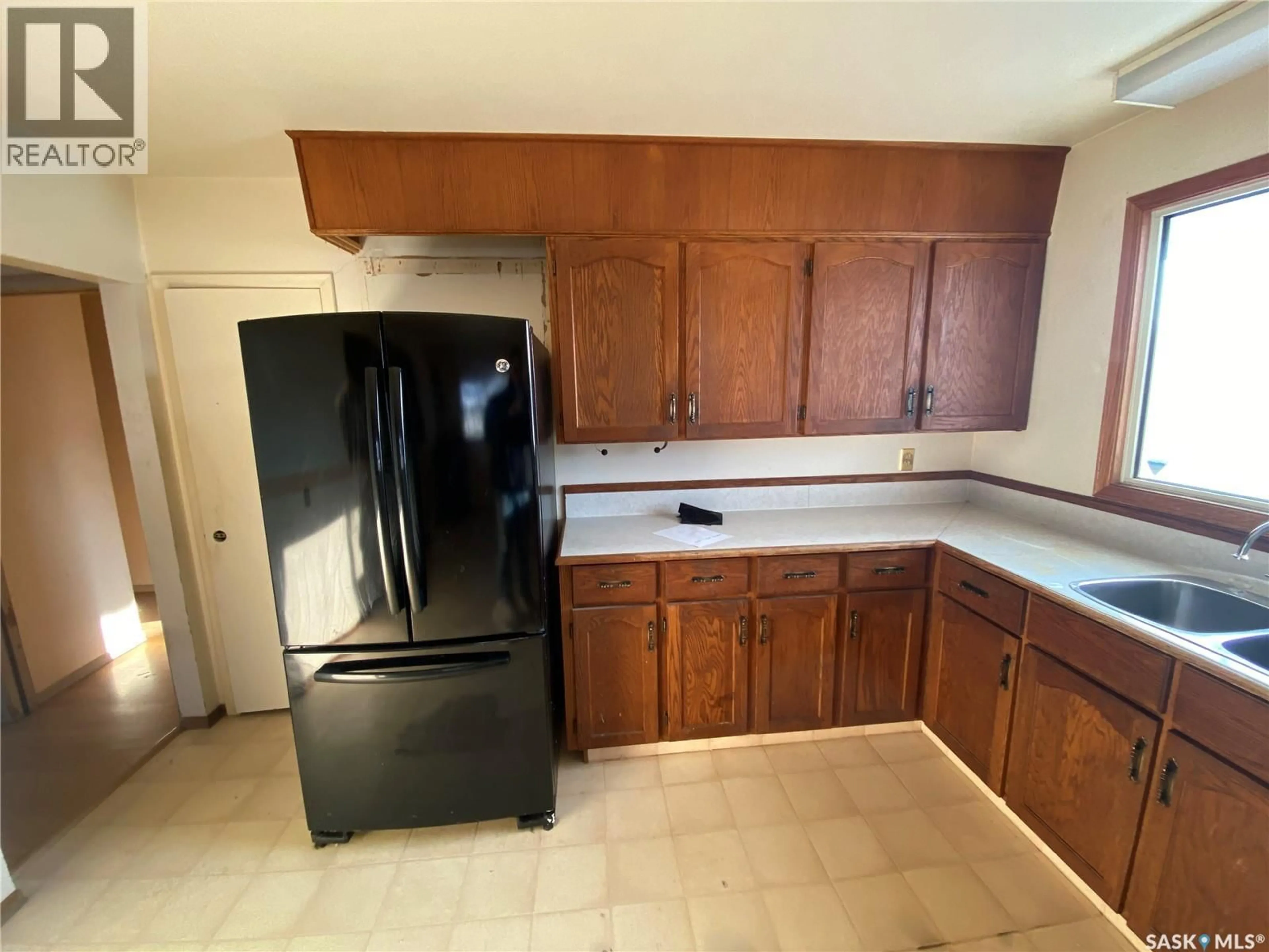 Standard kitchen, unknown for 3123 6TH AVENUE, Regina Saskatchewan S4R0P3