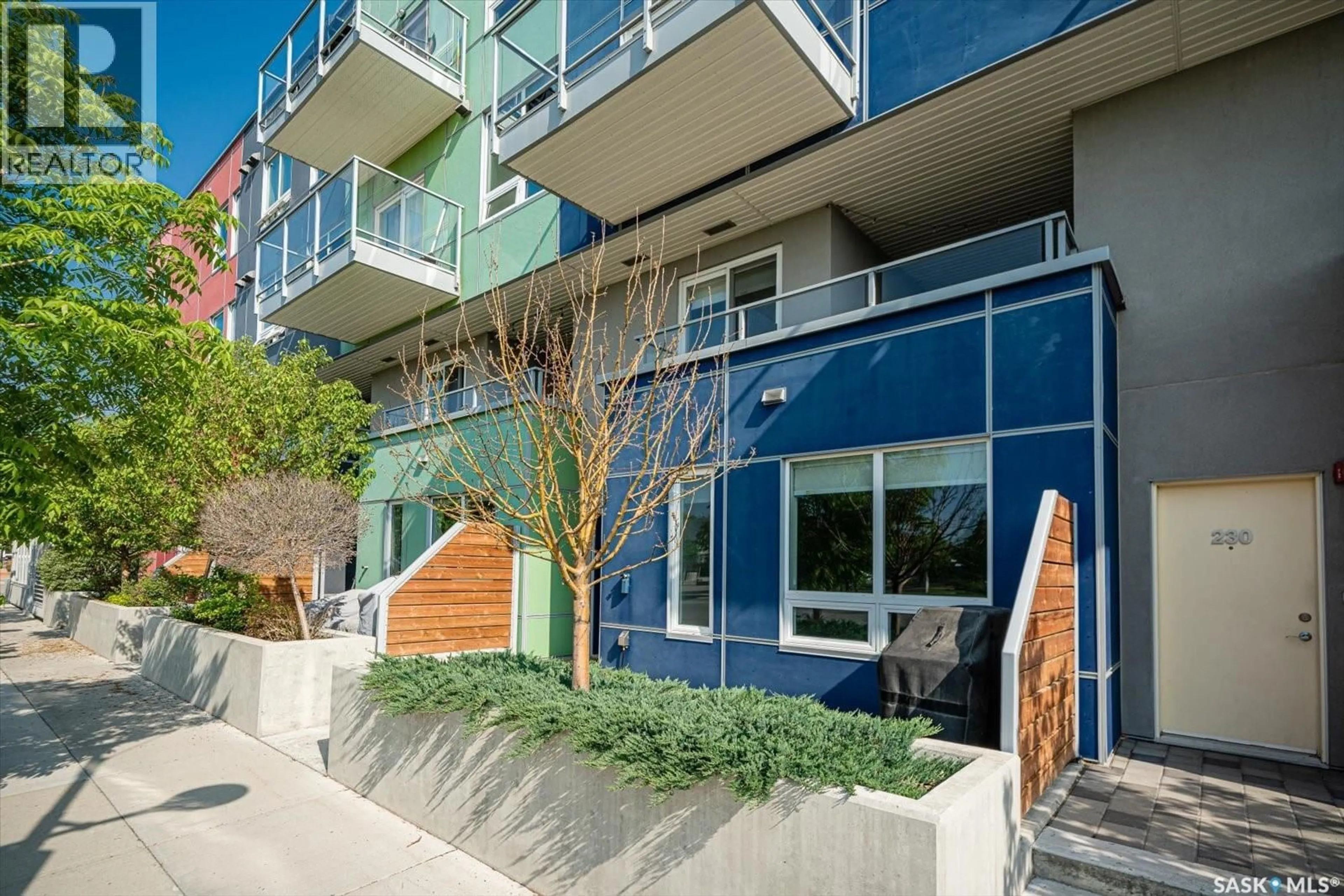 Patio, street for 232 SONNENSCHEIN WAY, Saskatoon Saskatchewan S7M5N7