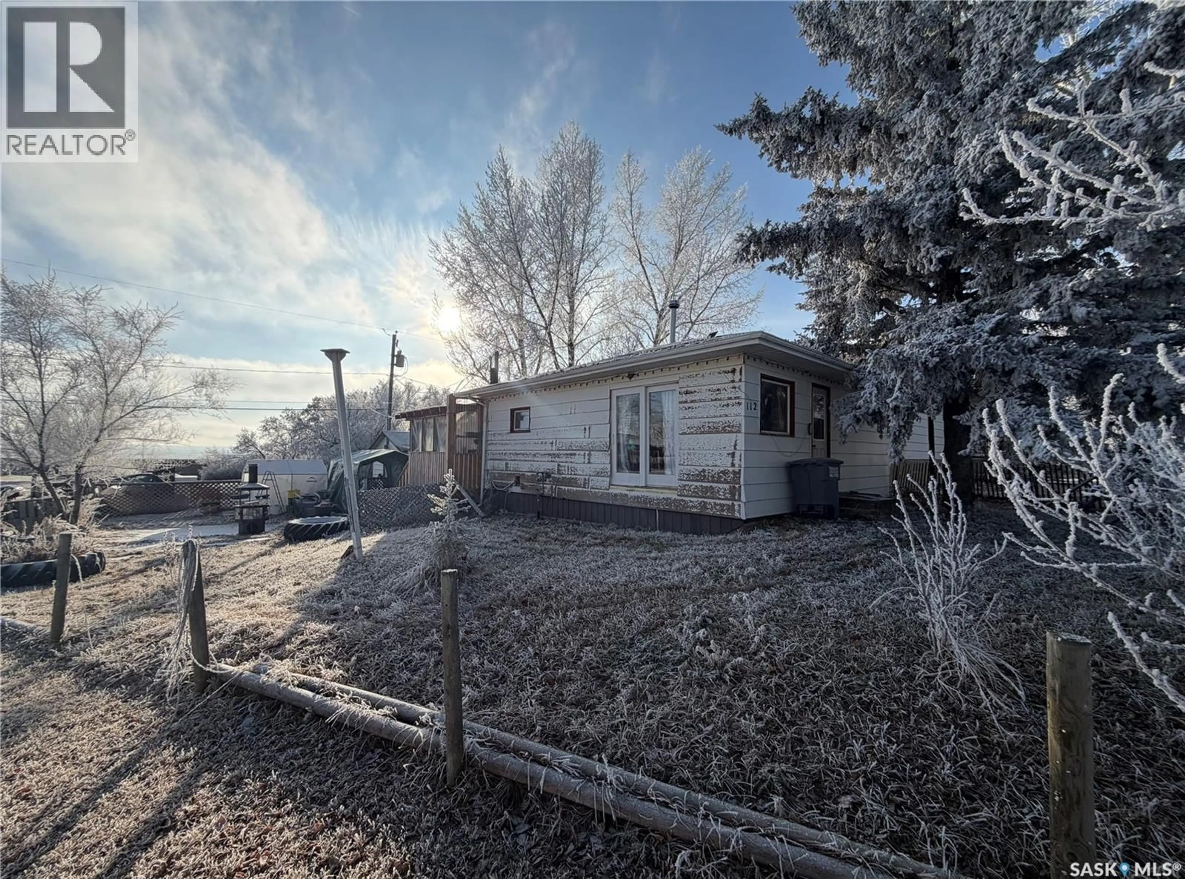 A pic from outside/outdoor area/front of a property/back of a property/a pic from drone, unknown for 112 1ST AVENUE, Beechy Saskatchewan S0L0C0