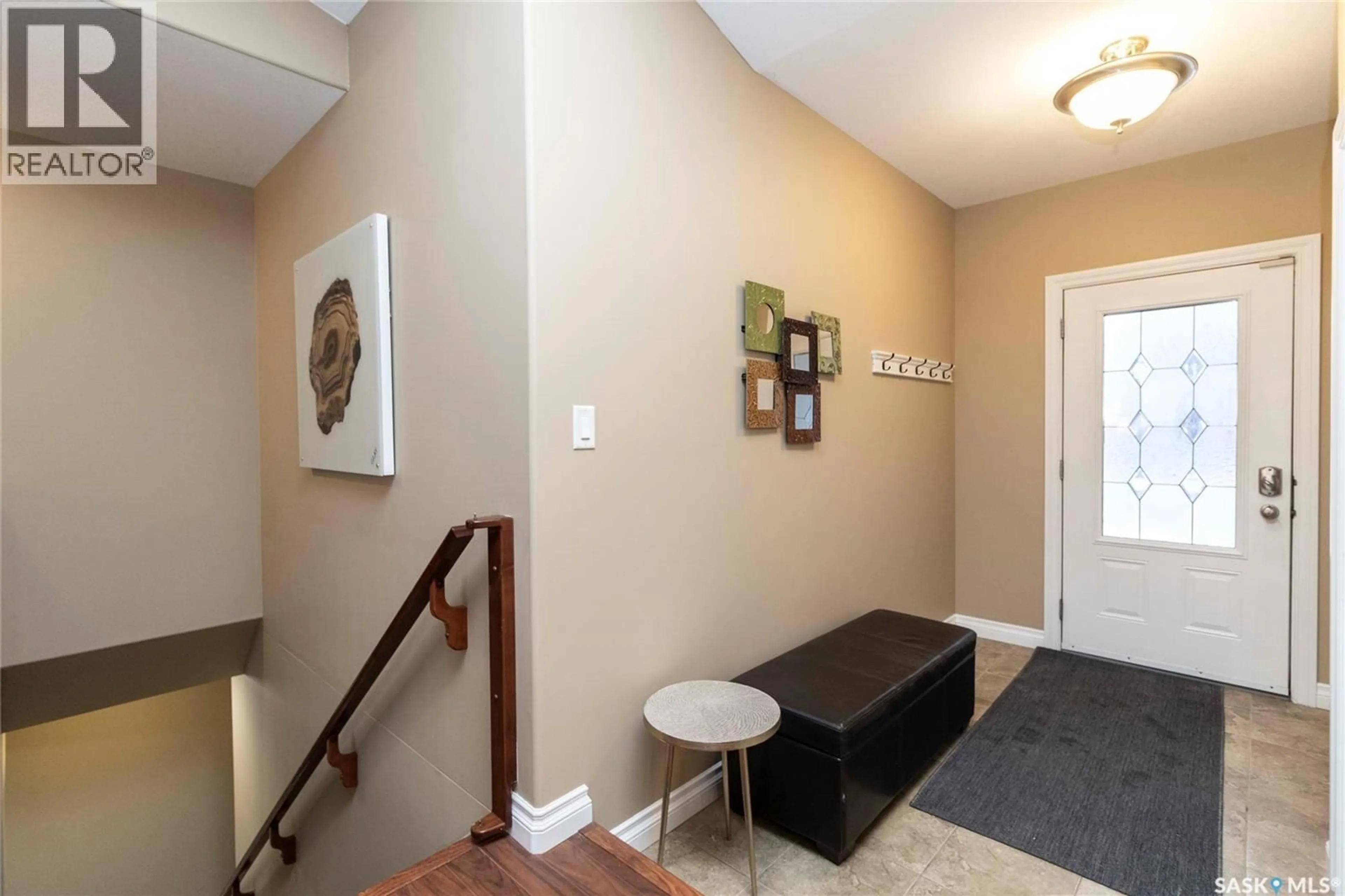 Indoor foyer for 102 KEEDWELL STREET, Saskatoon Saskatchewan S7W1B4