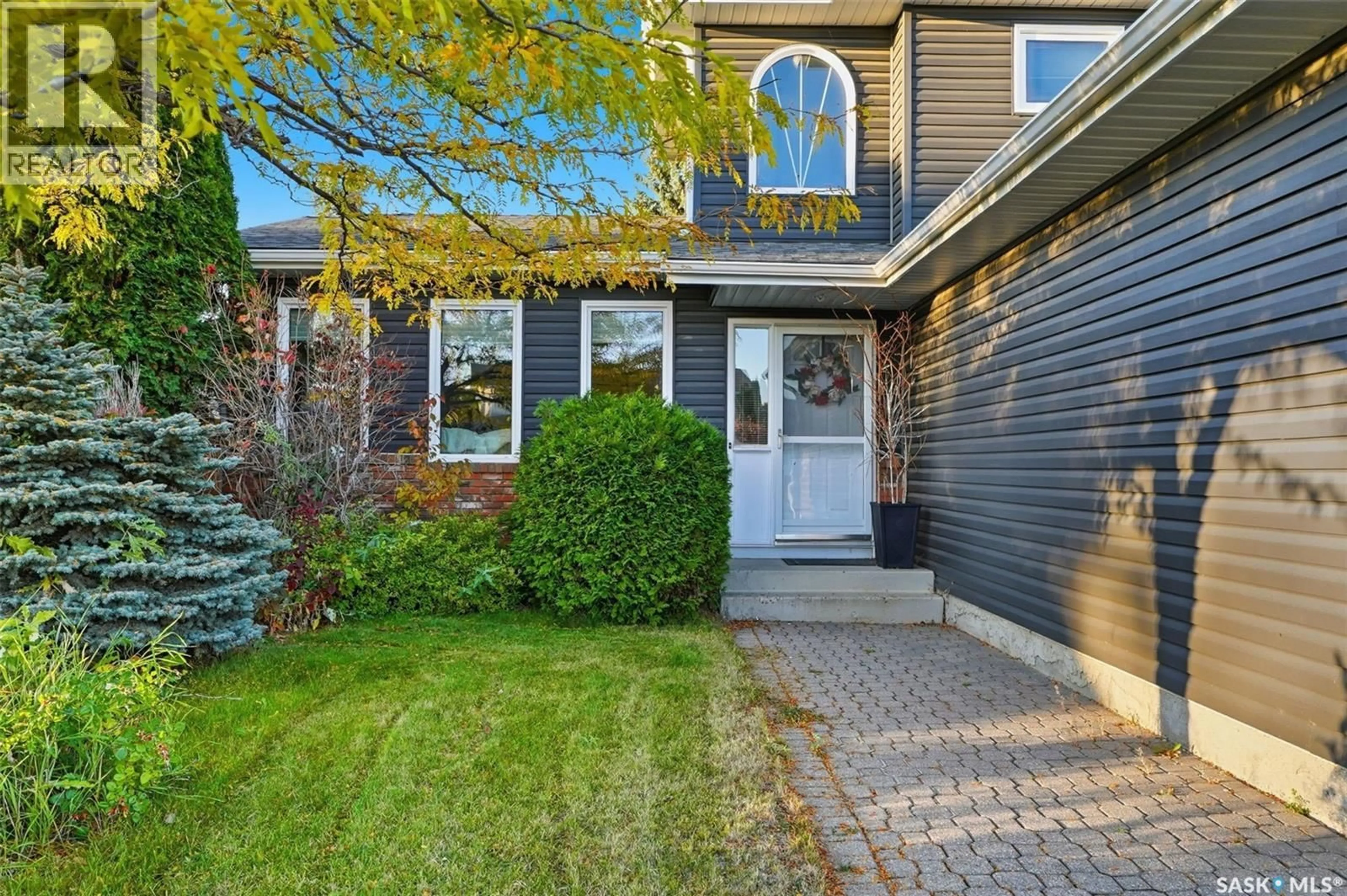 Unknown for 935 EMMELINE TERRACE, Saskatoon Saskatchewan S7J5G7