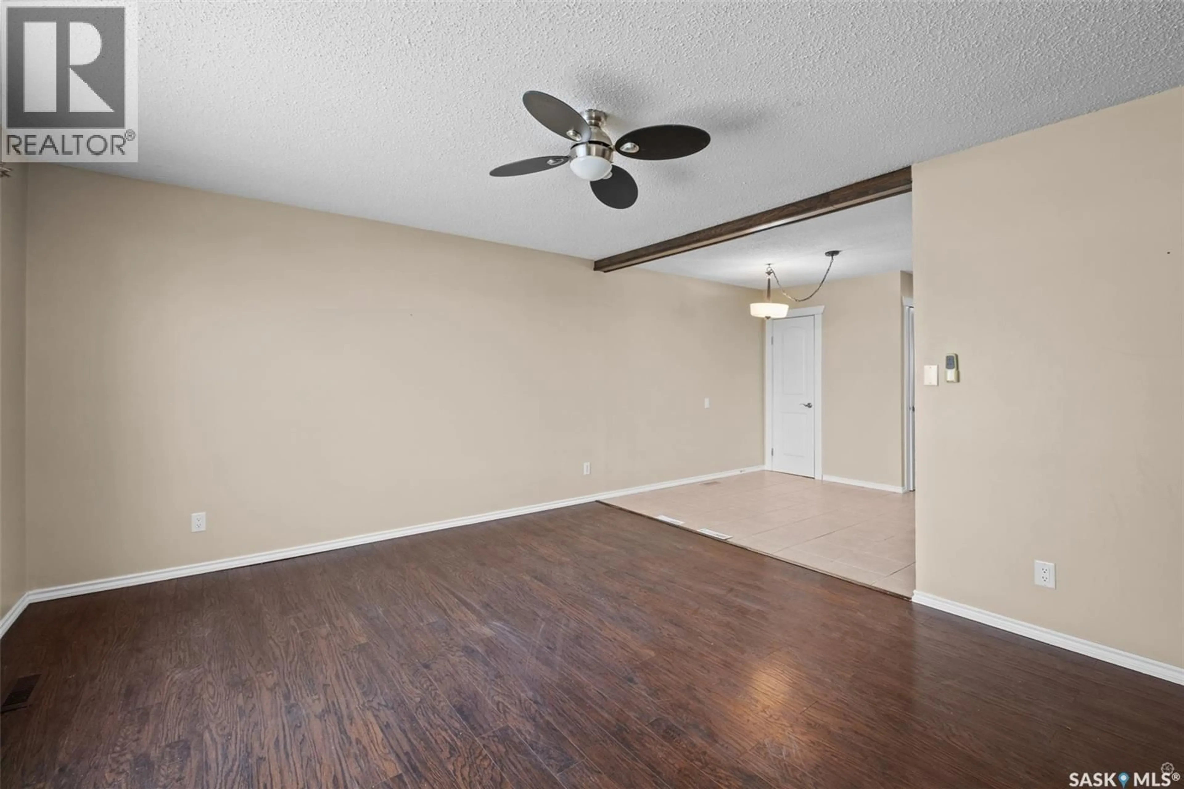 A pic of a room for 867 7TH STREET, Prince Albert Saskatchewan S6V6T3