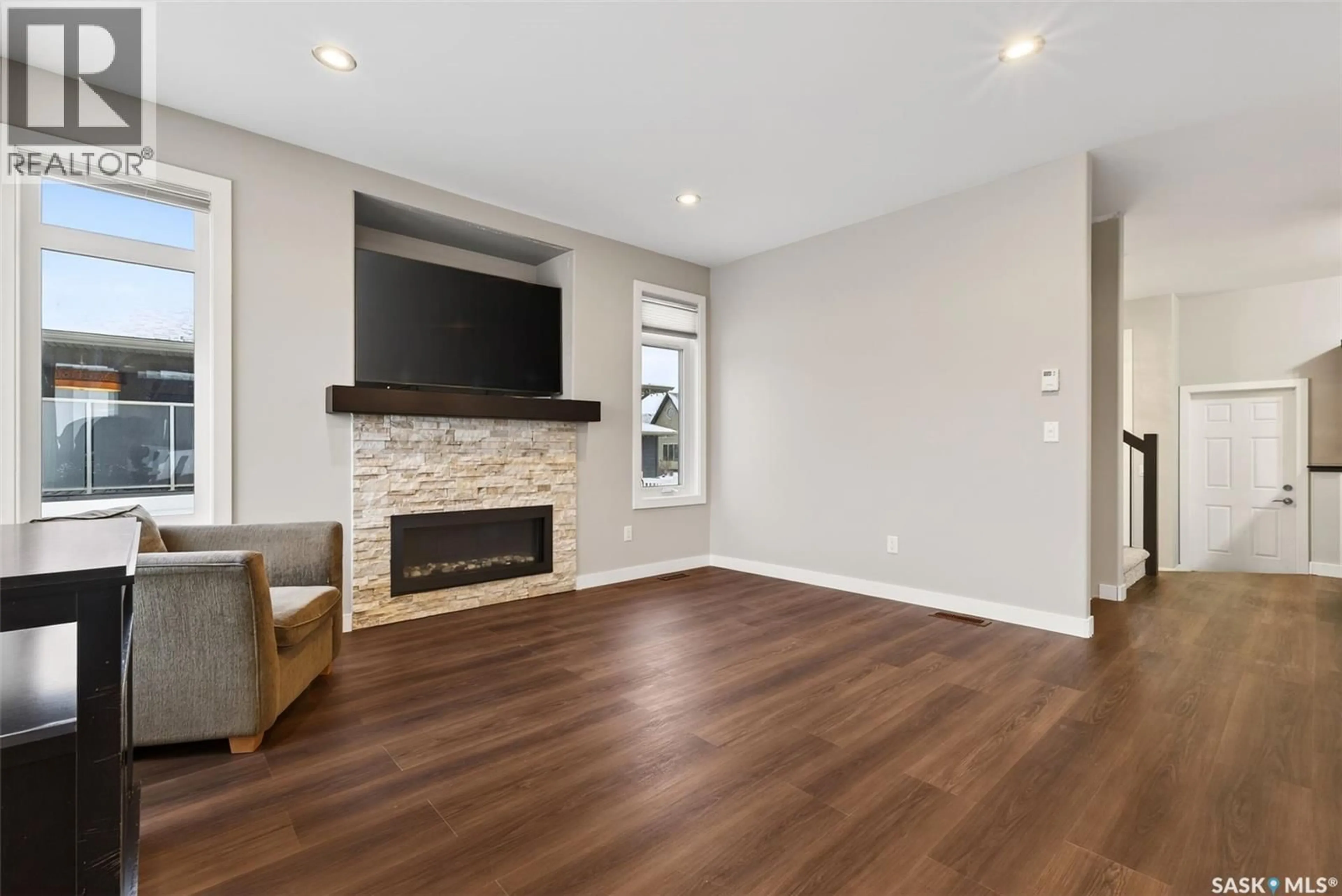 Unknown for 6112 KOEP AVENUE, Regina Saskatchewan S4X4E6