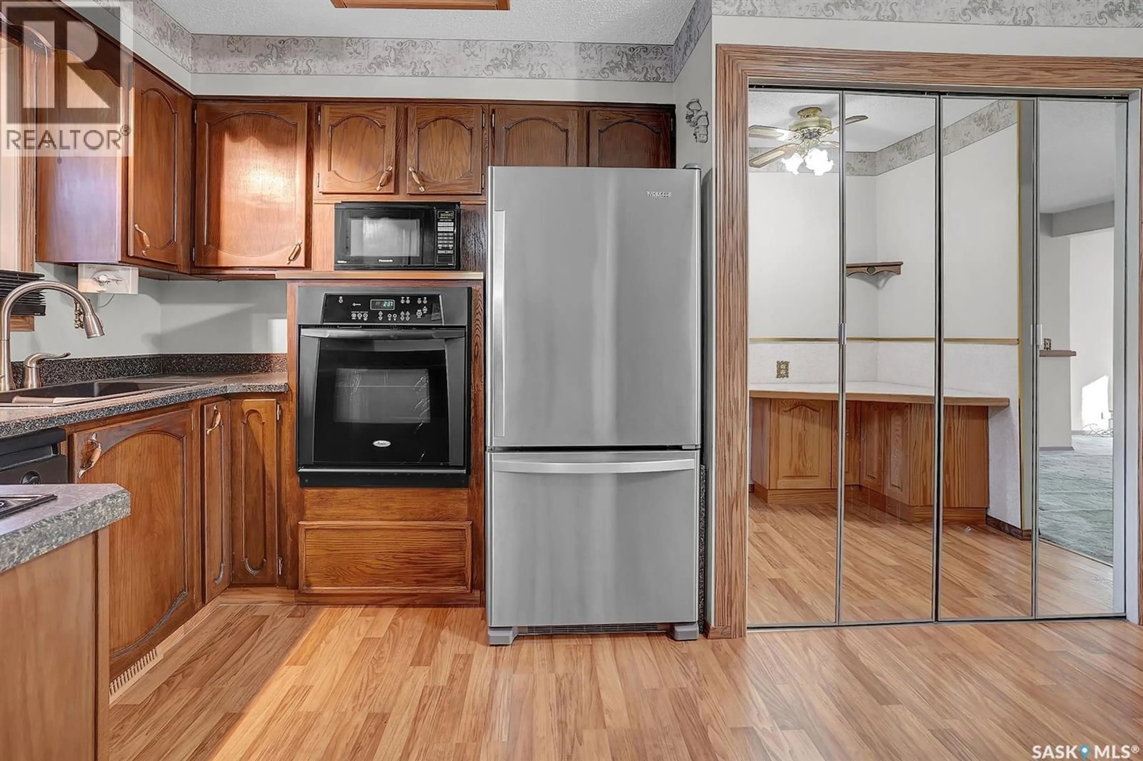 Standard kitchen, unknown for 168 PLAINSVIEW DRIVE, Regina Saskatchewan S4S6L2