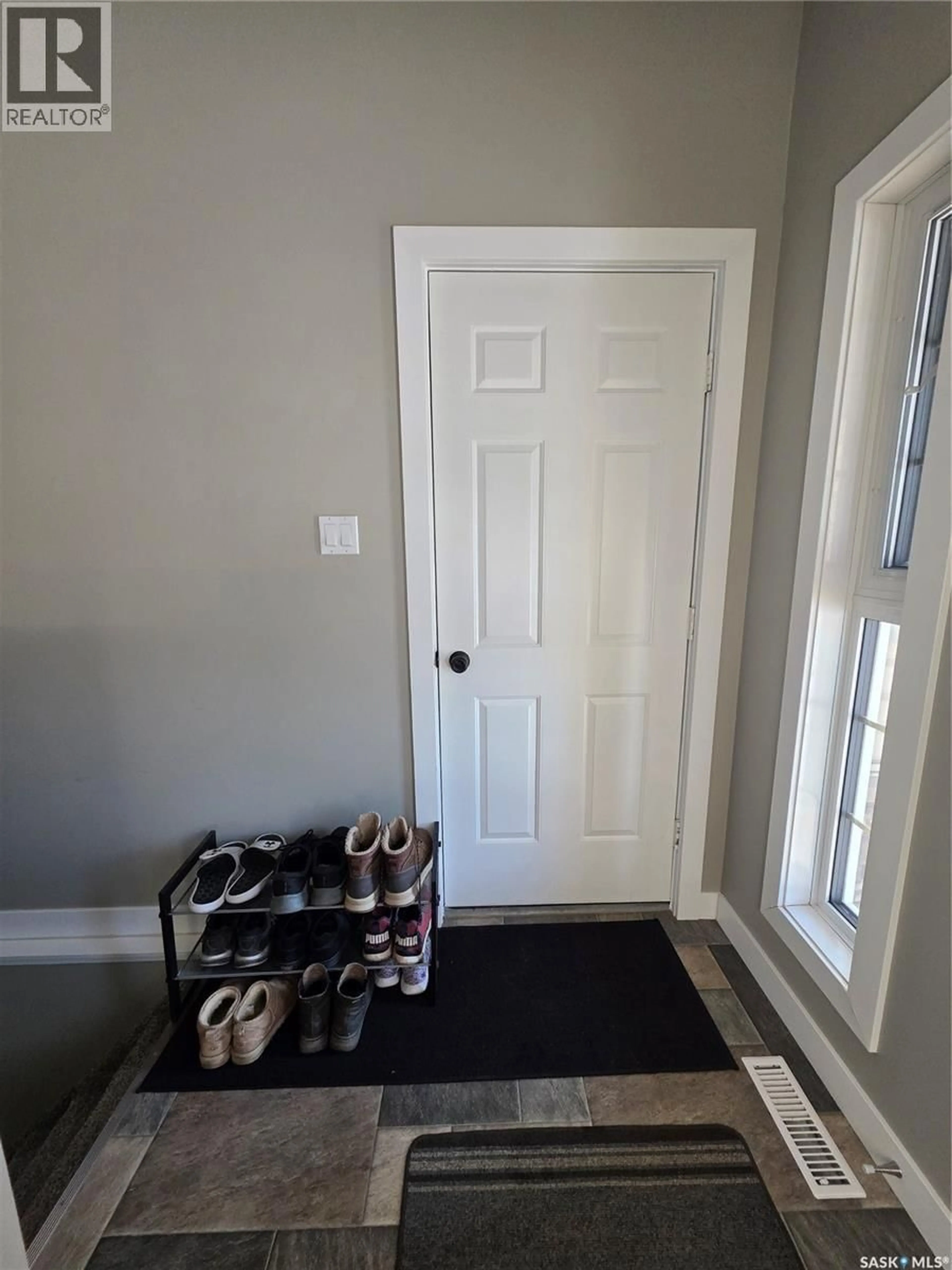 Indoor entryway for 503 MILNE CRESCENT, Estevan Saskatchewan S4A2K8