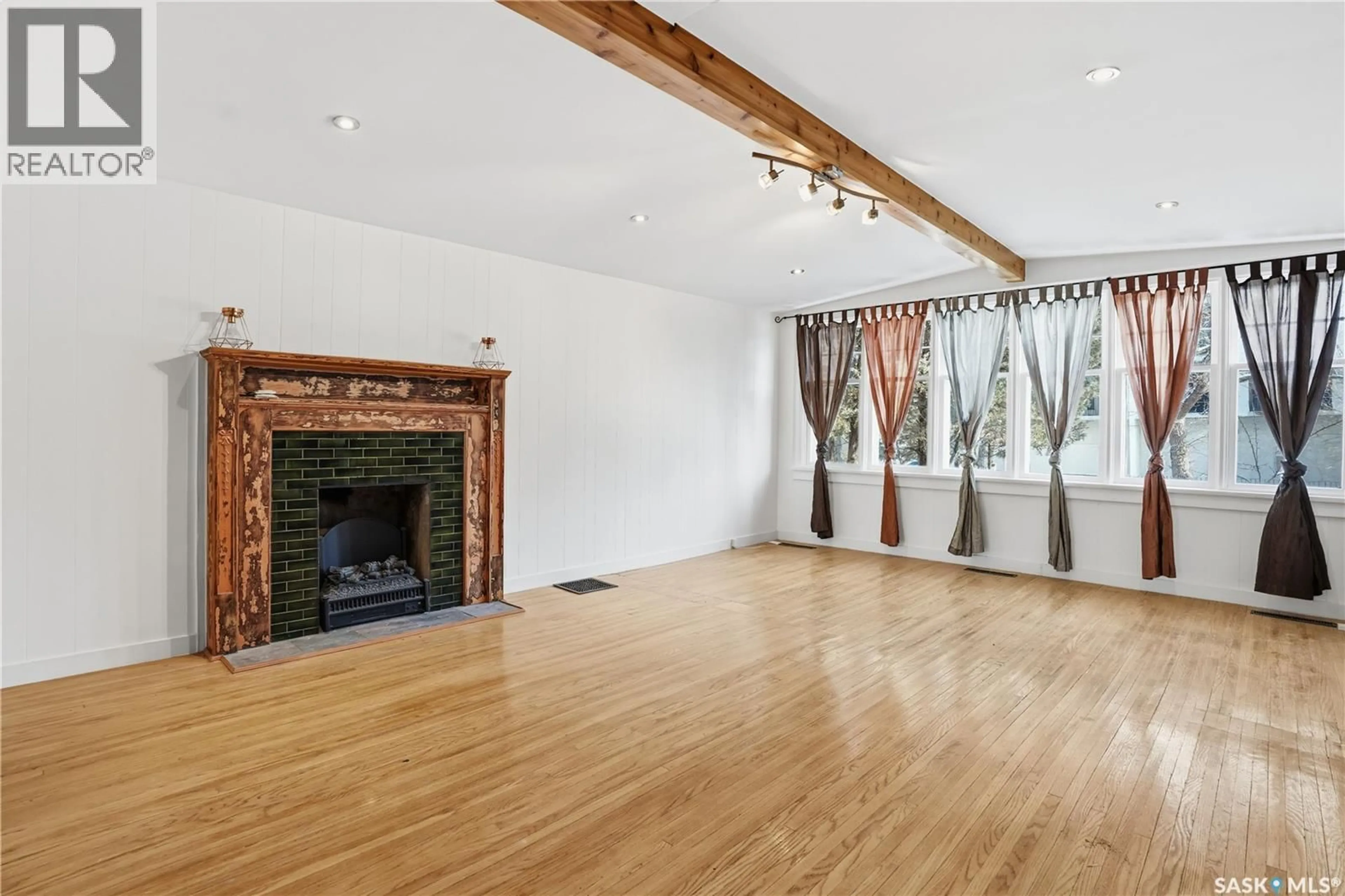 Unknown for 2156 OSLER STREET, Regina Saskatchewan S4P1W6