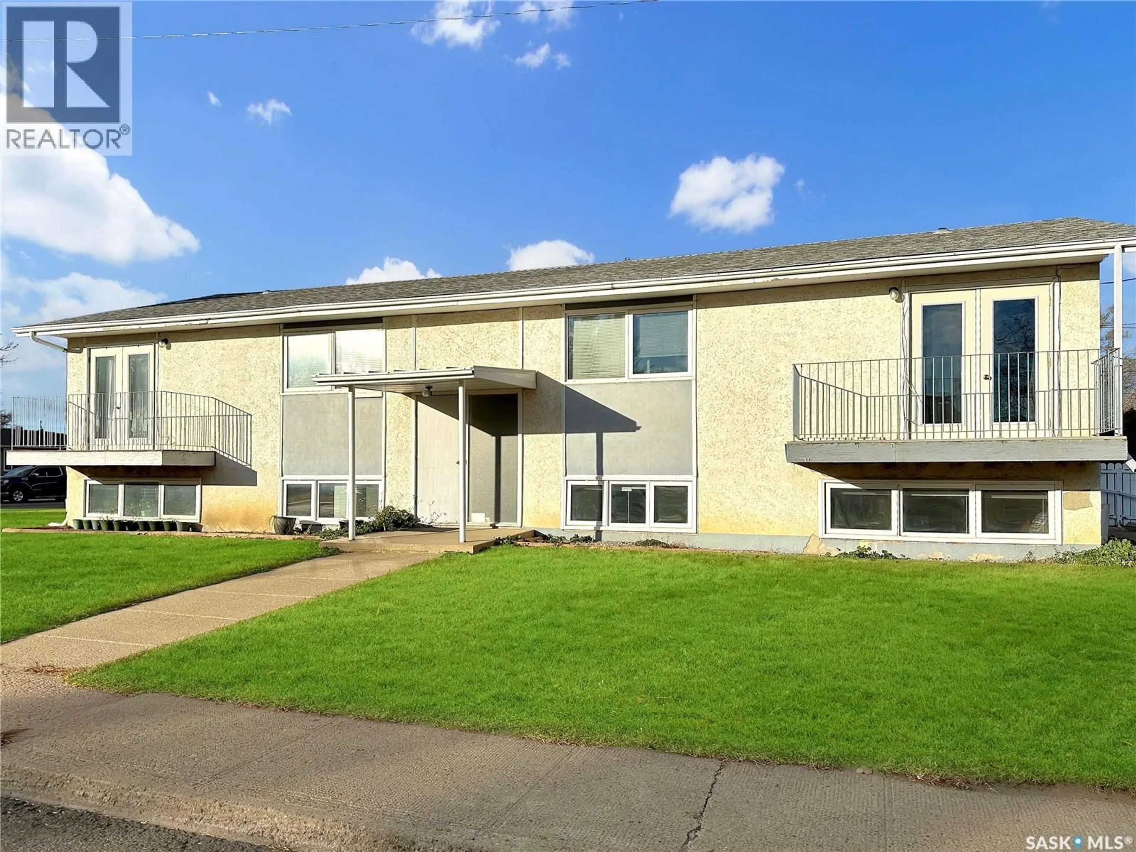 A pic from outside/outdoor area/front of a property/back of a property/a pic from drone, building for 275 CENTRAL AVENUE, Swift Current Saskatchewan S9H3G2