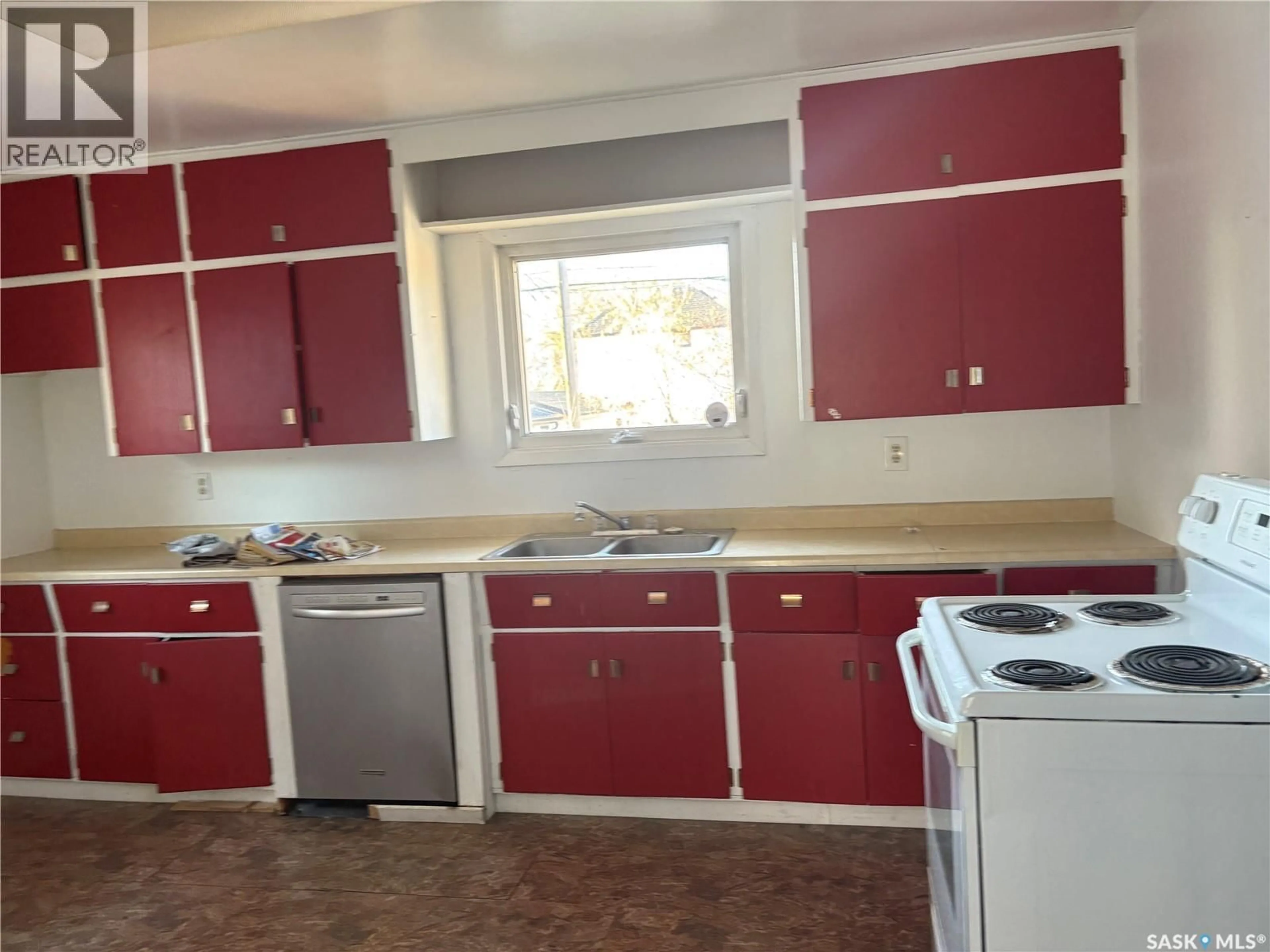 Standard kitchen, unknown for 2410 MELROSE AVENUE, Saskatoon Saskatchewan S7J0V5