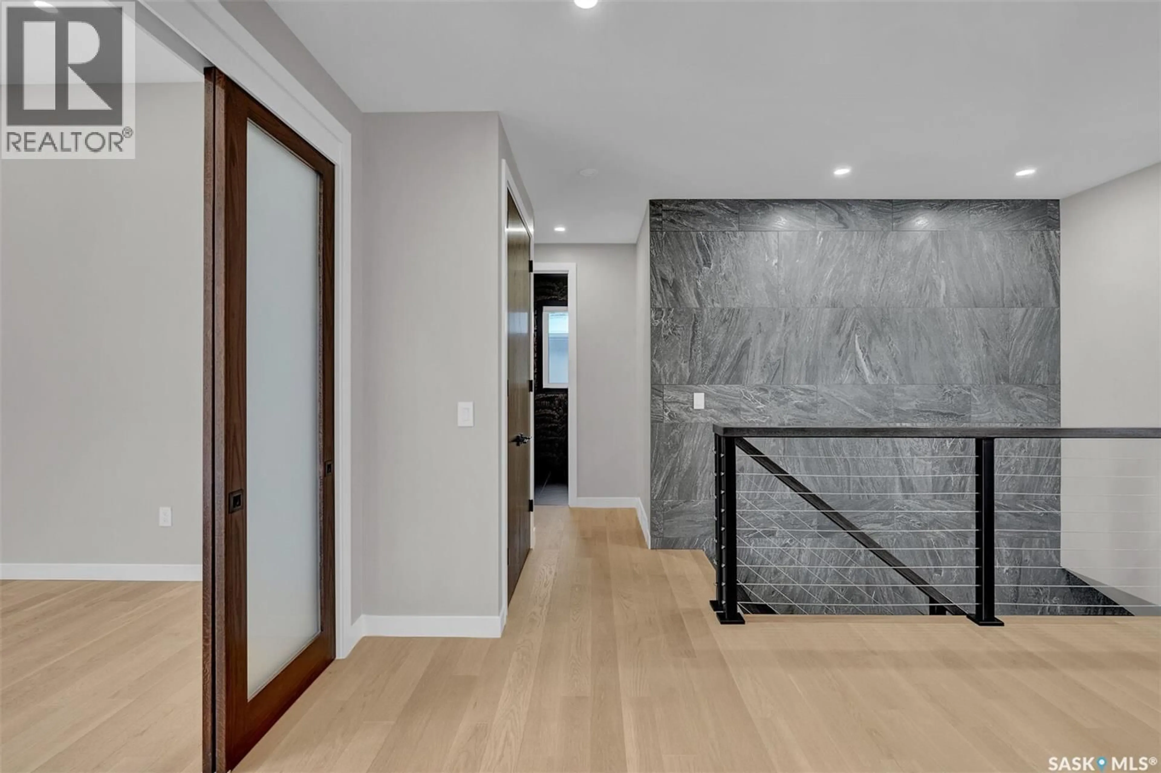 Unknown for 8267 WASCANA GARDENS POINT, Regina Saskatchewan S4V1G8