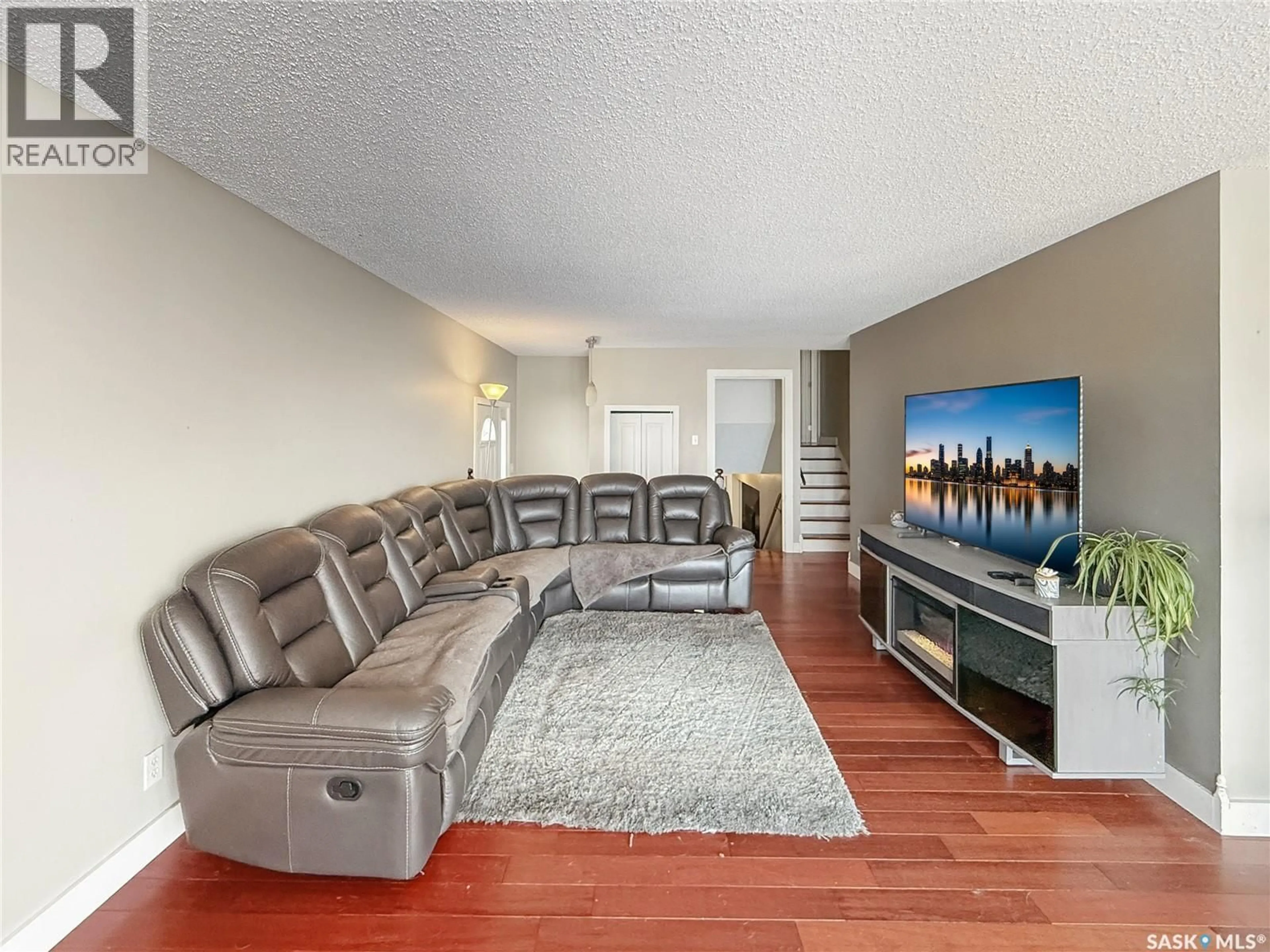 Living room with furniture, unknown for 344 BATTLEFORD TRAIL, Swift Current Saskatchewan S9H4N3