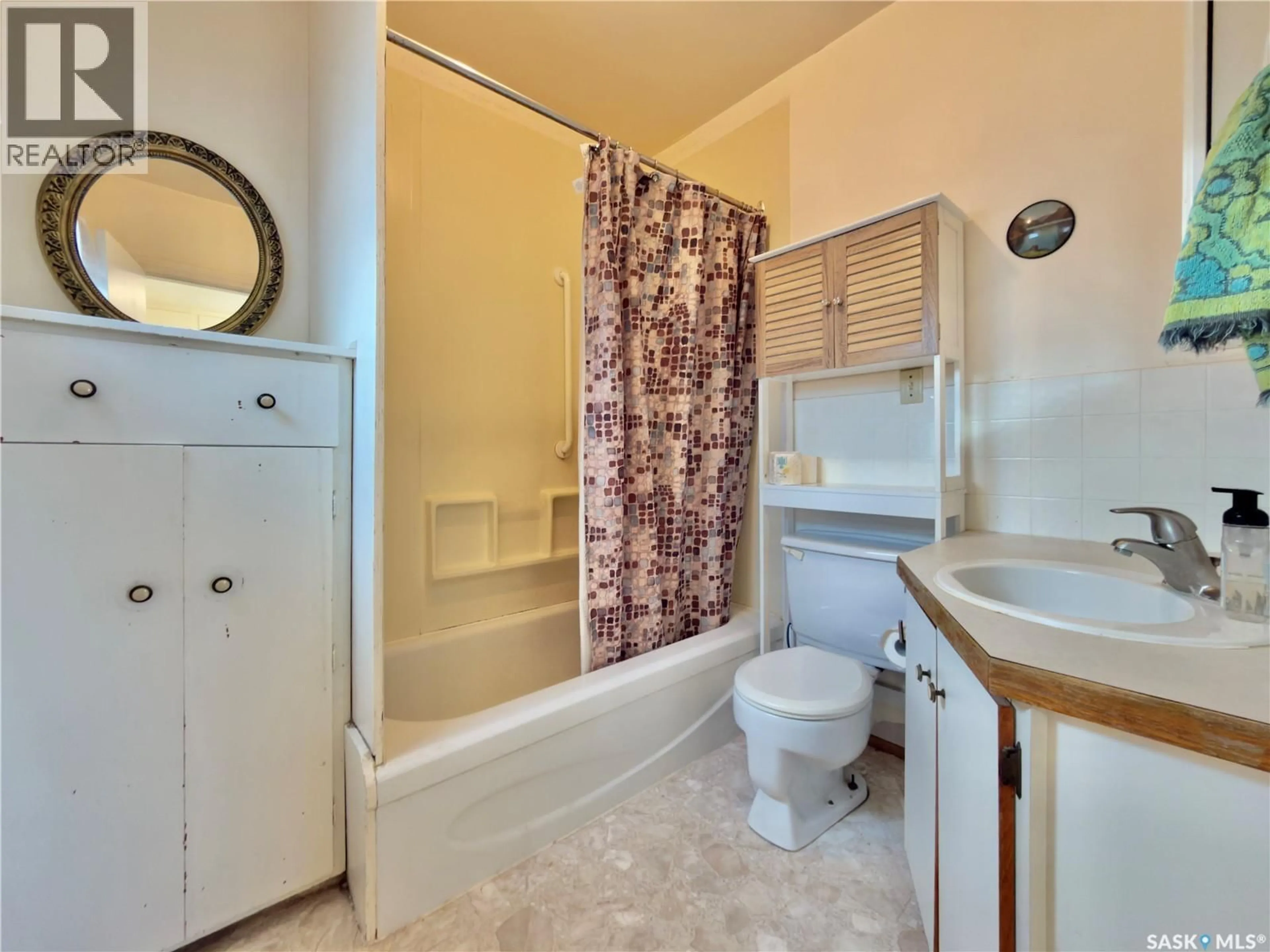 Standard bathroom, ceramic/tile floor for 221 ELSA STREET, Margo Saskatchewan S0A2M0